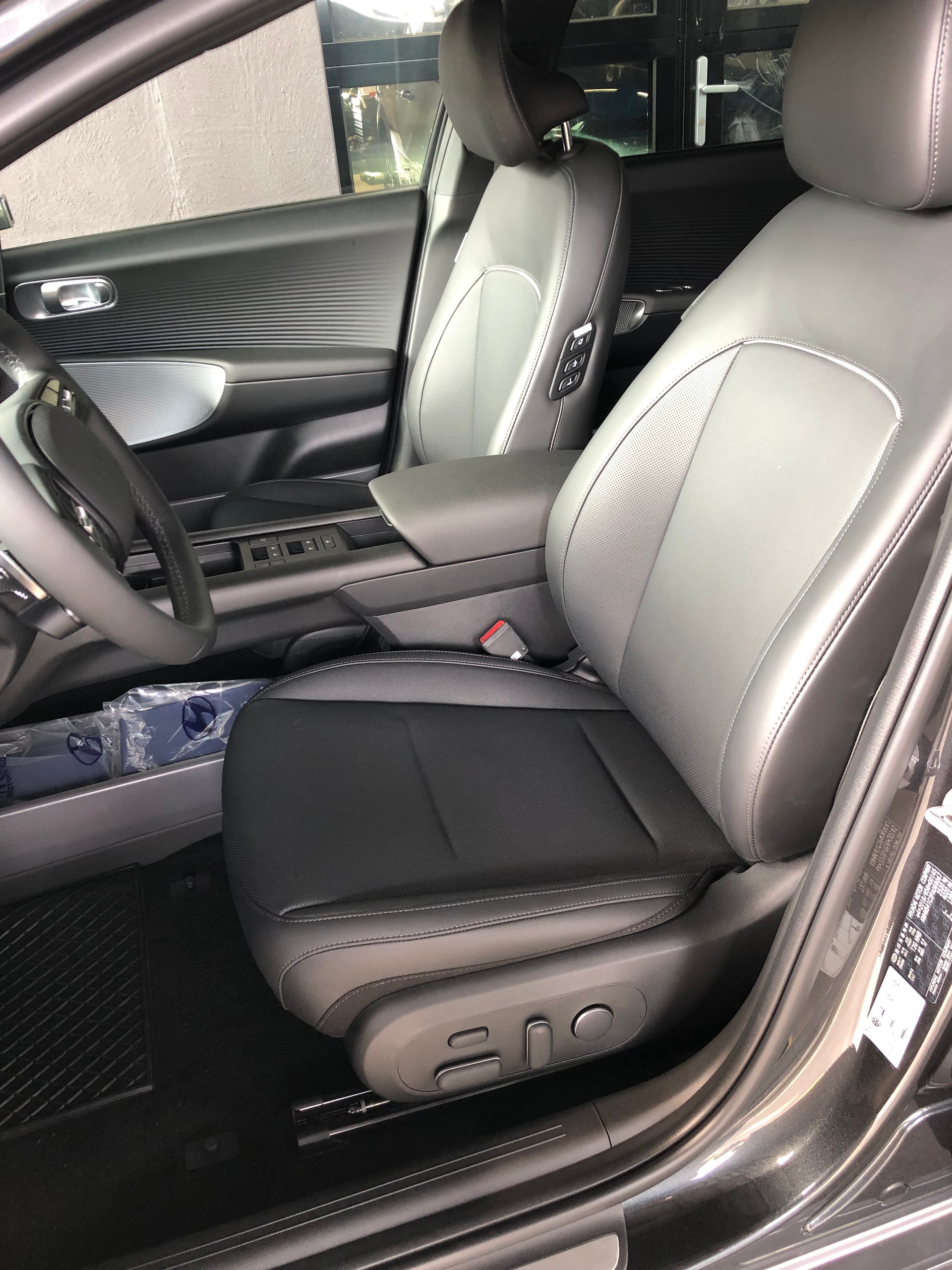 HYUNDAI Ioniq 6 77kWh Launch Edition 4WD-image-6