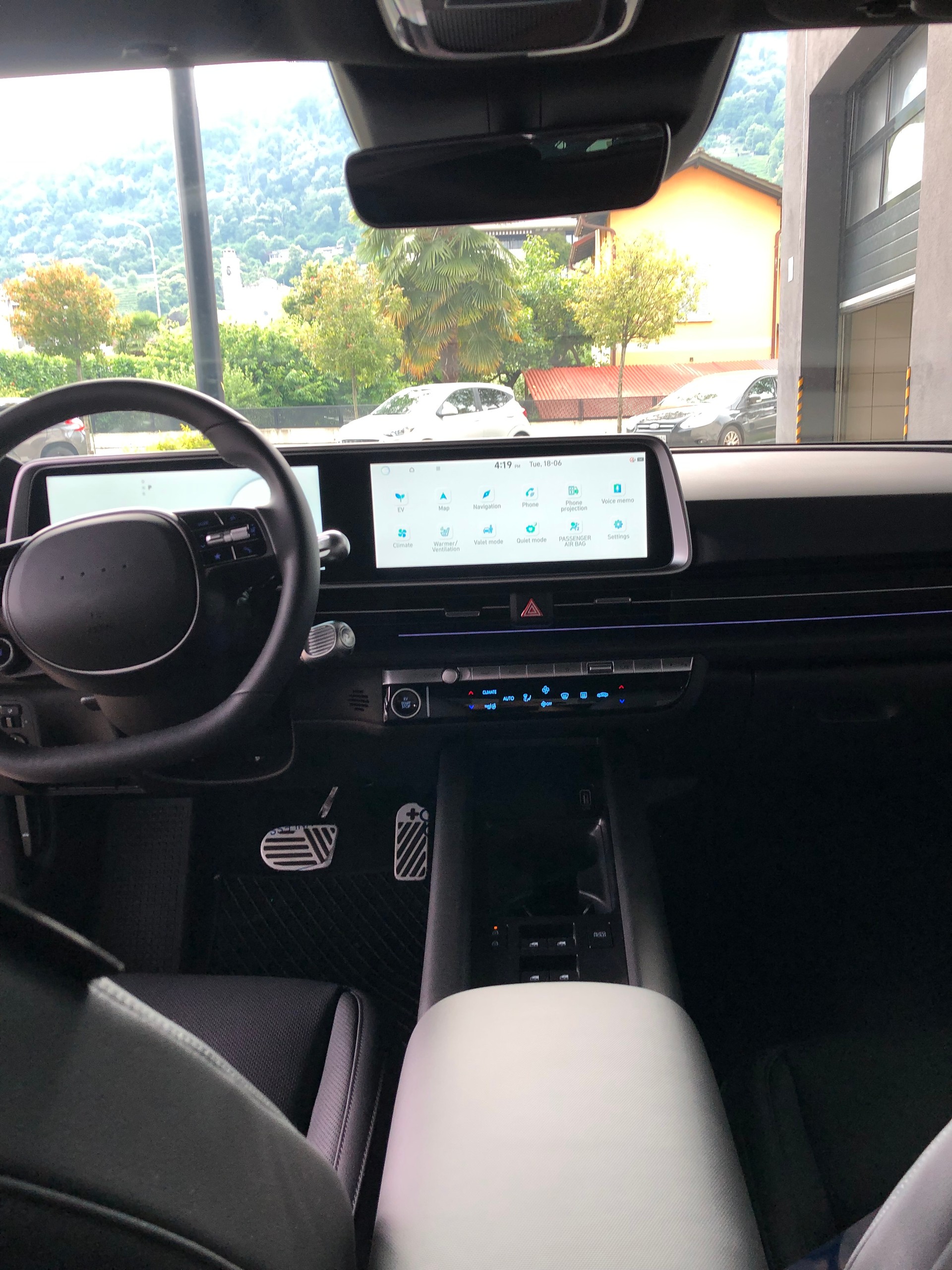 HYUNDAI Ioniq 6 77kWh Launch Edition 4WD-image-5