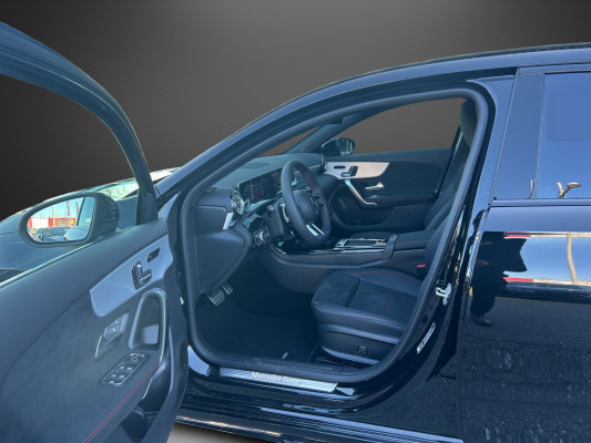 MERCEDES-BENZ A 250 e EQ Star 8G-DCT-image-6