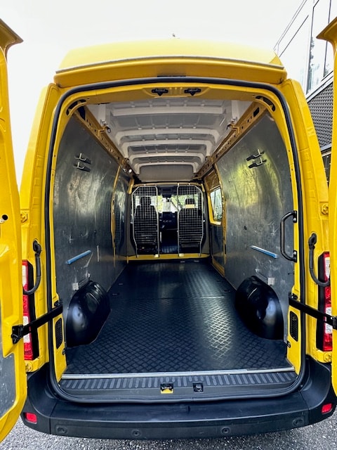 RENAULT Master T35 2.3dCi 135 L3H3-image-7