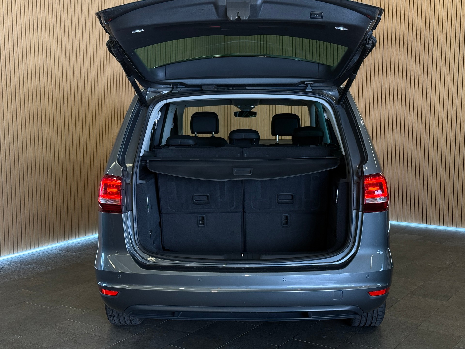 VW Sharan 2.0 TDI BMT Highline 7-Sitze 4Motion DSG-image-4