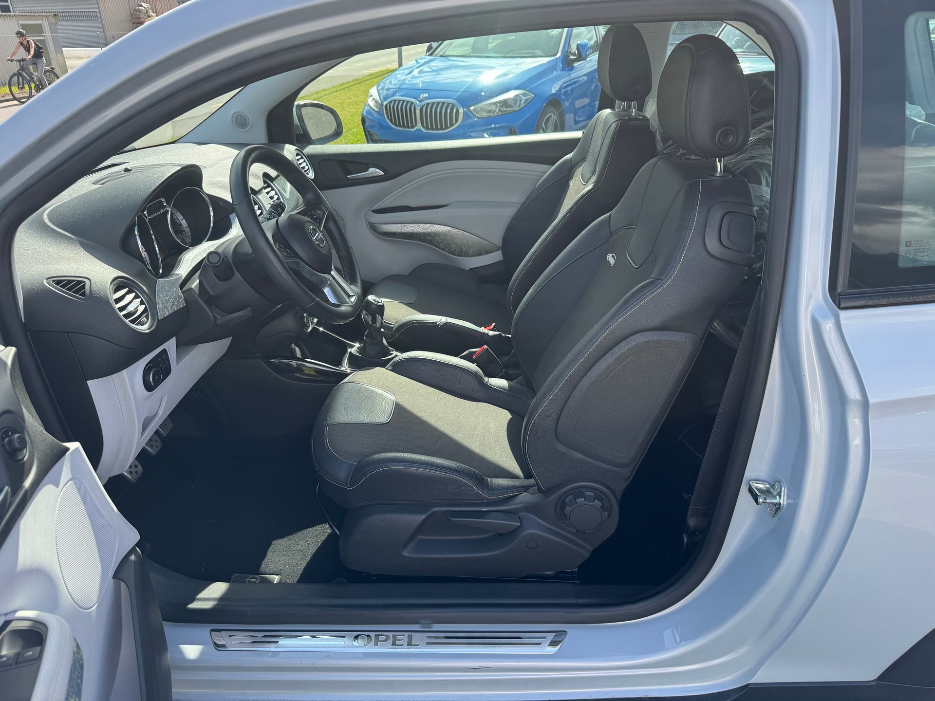 OPEL Adam 1.0 ecoFLEX Turbo ROCKS-image-7