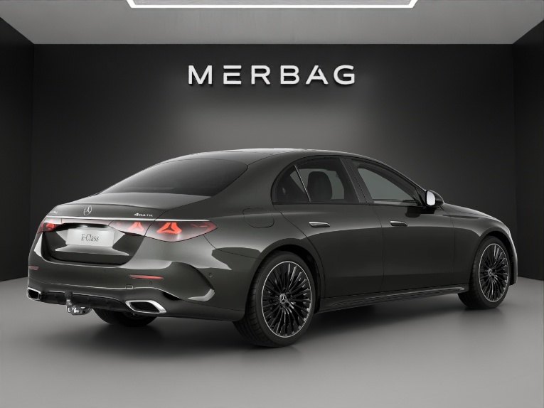 MERCEDES-BENZ E 220 d 4Matic 9G-Tronic-image-4