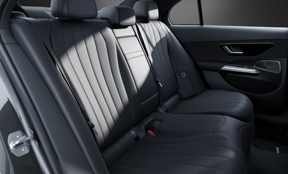 MERCEDES-BENZ E 220 d 4Matic 9G-Tronic-image-6