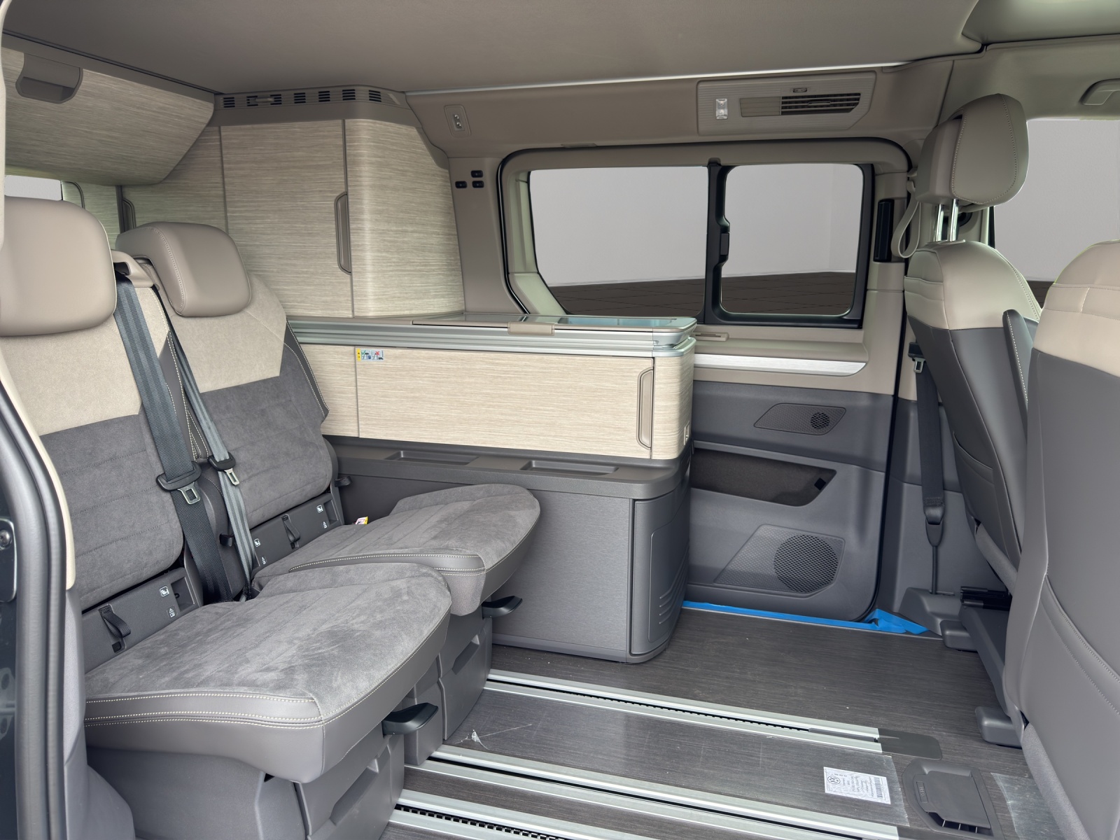 VW California eHybrid Ocean Liberty 4Motion-image-5