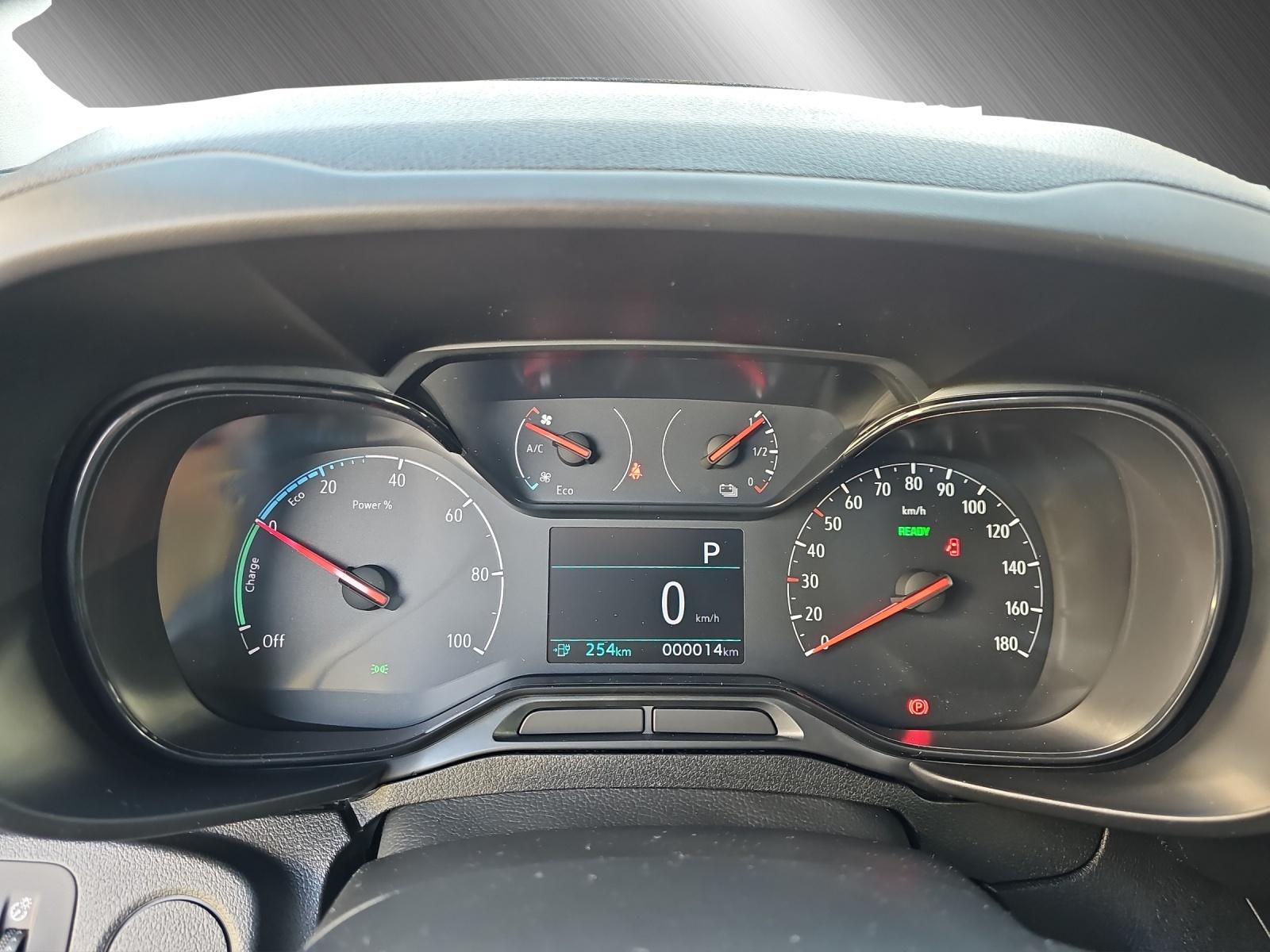OPEL Combo-e Cargo 2.4 t Electric-image-12