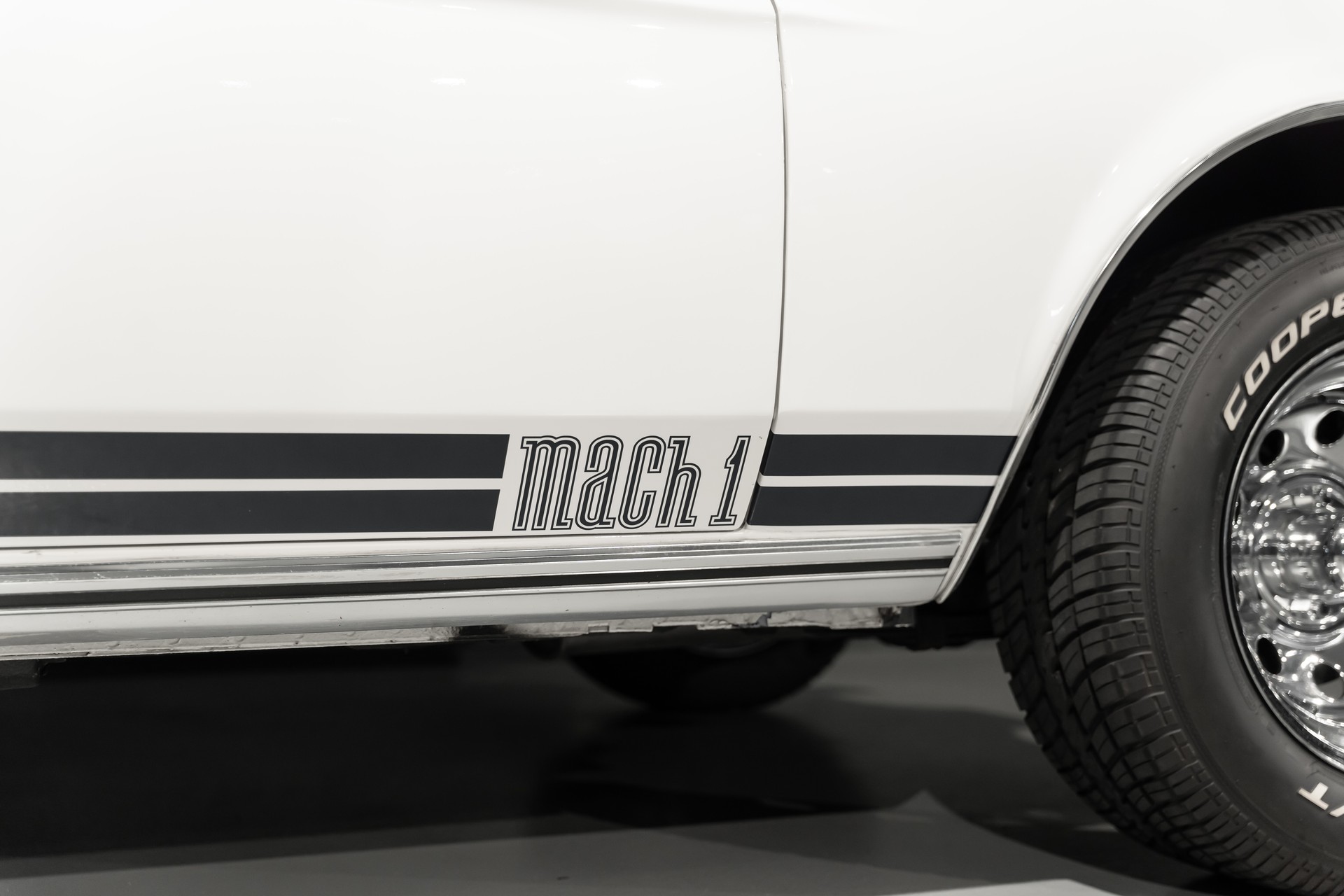 FORD MUSTANG-image-12