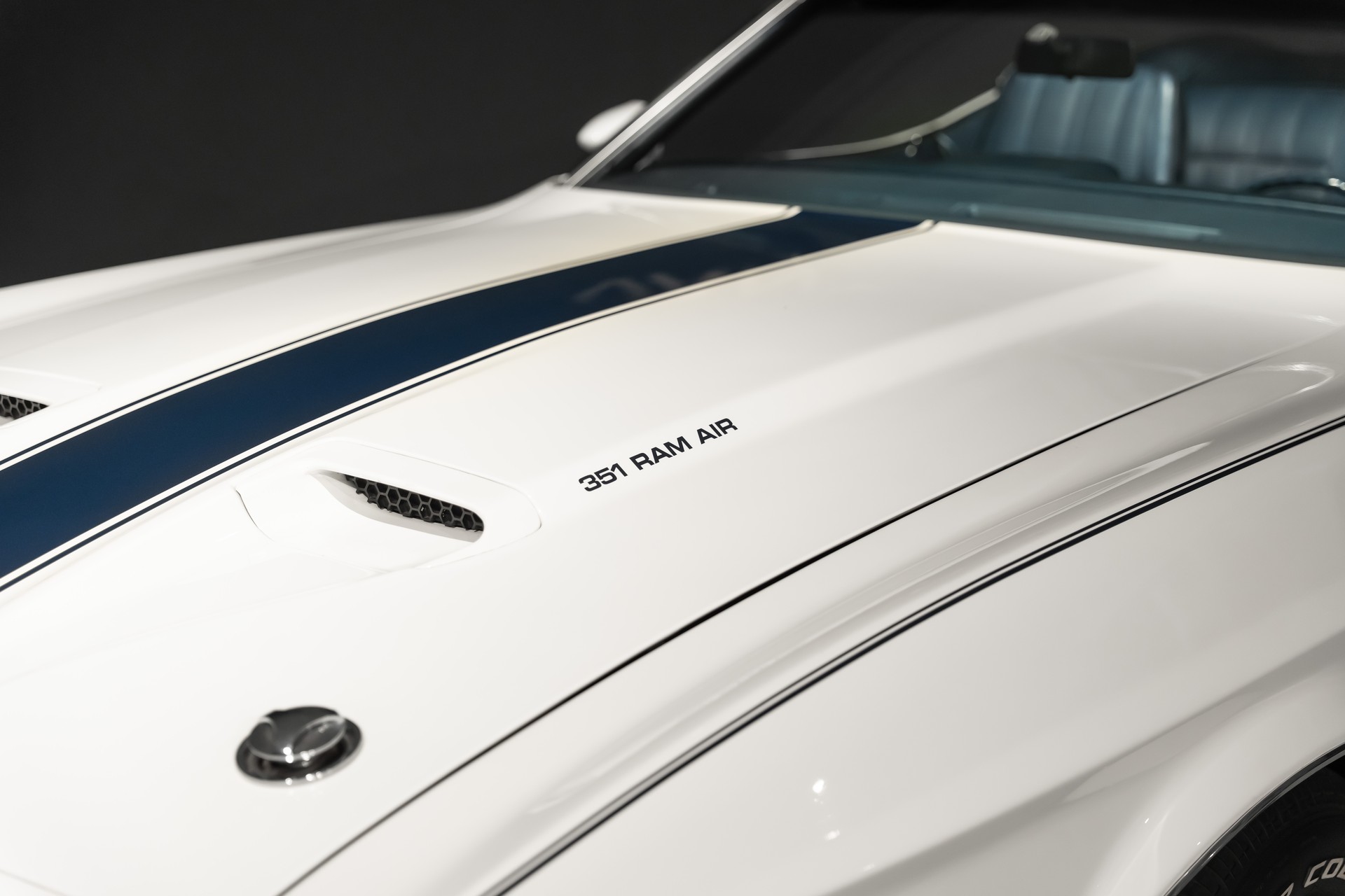FORD MUSTANG-image-15