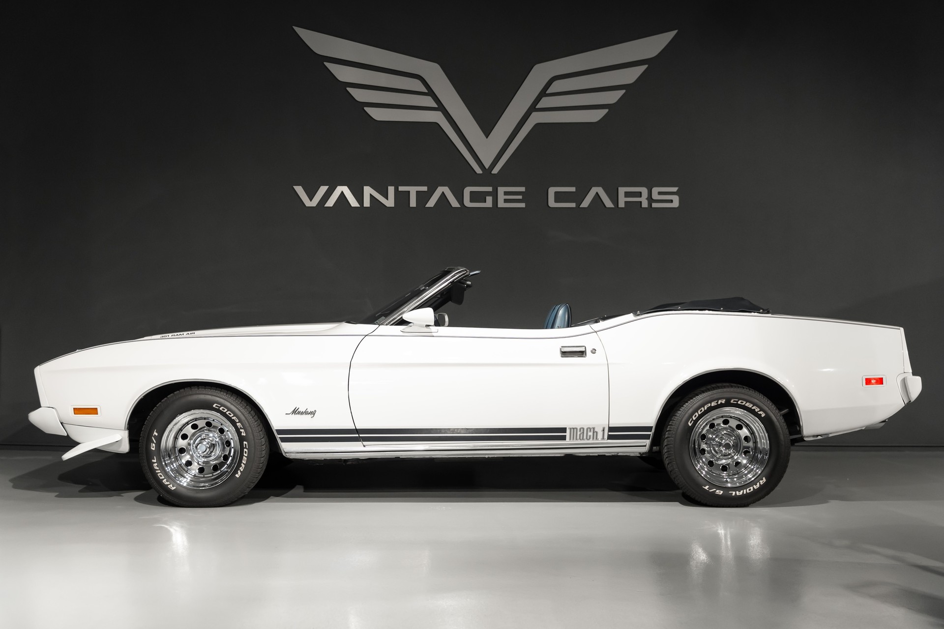 FORD MUSTANG-image-1