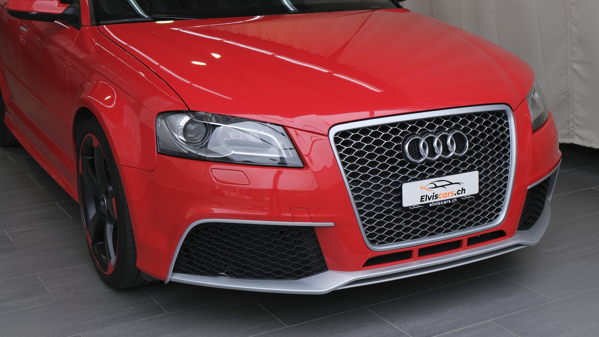 AUDI RS3 Sportback 2.5 TFSI quattro S-tronic-image-26