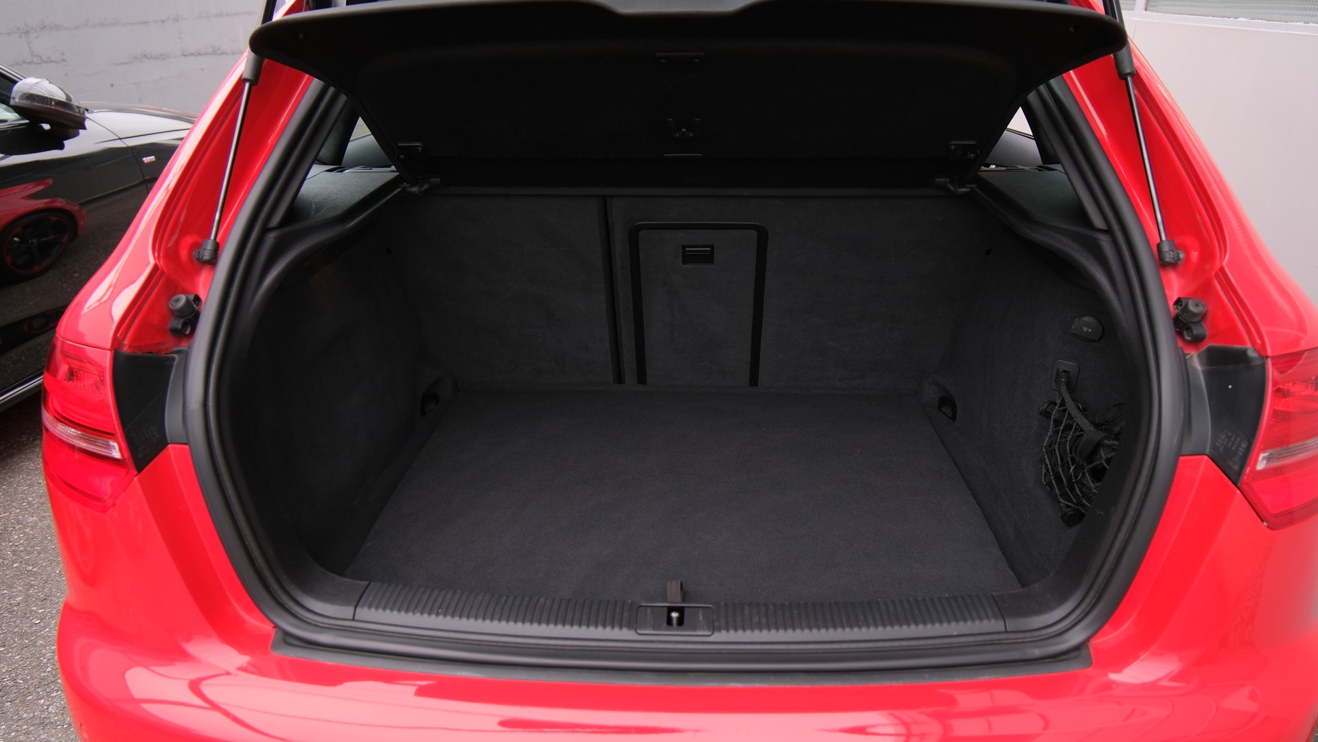 AUDI RS3 Sportback 2.5 TFSI quattro S-tronic-image-28