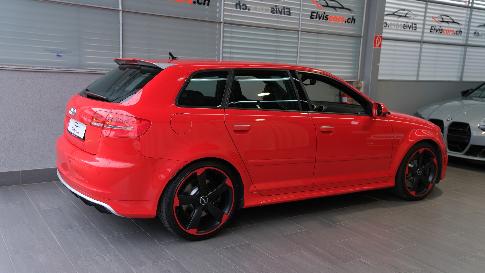 AUDI RS3 Sportback 2.5 TFSI quattro S-tronic-image-22