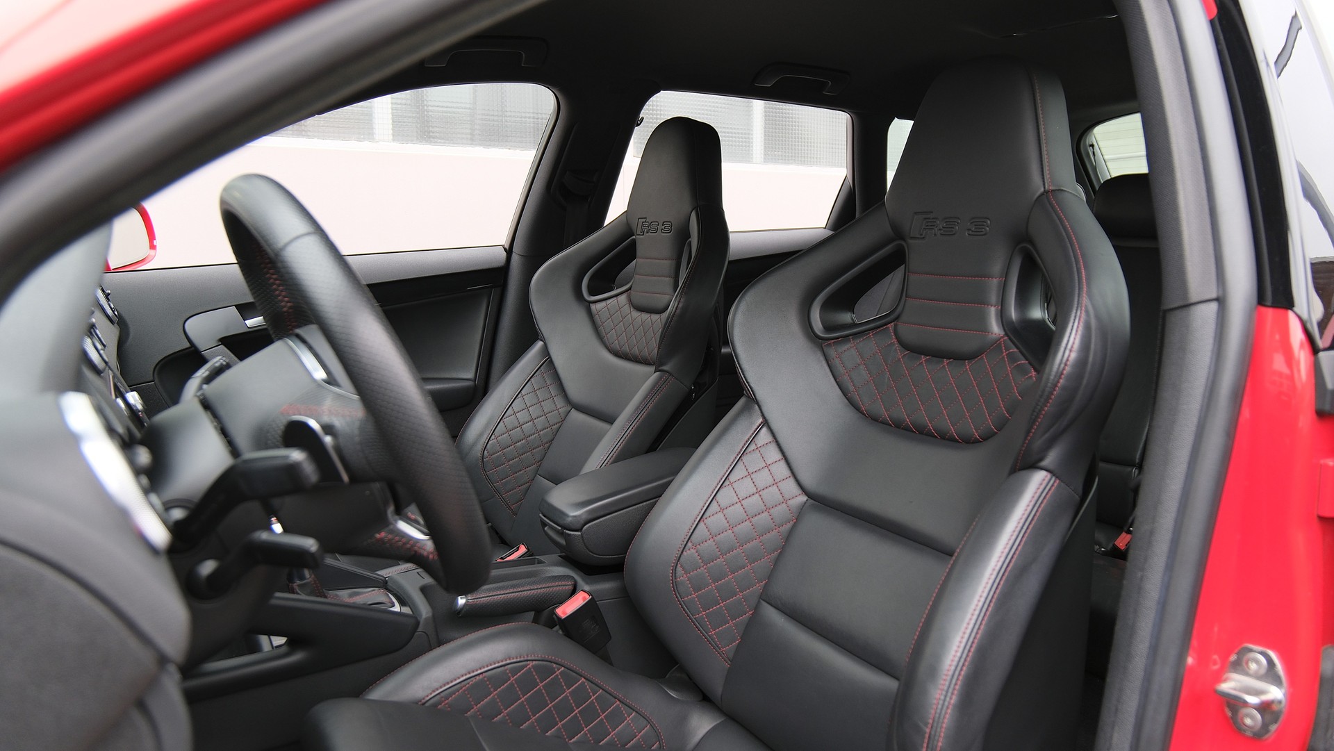 AUDI RS3 Sportback 2.5 TFSI quattro S-tronic-image-6