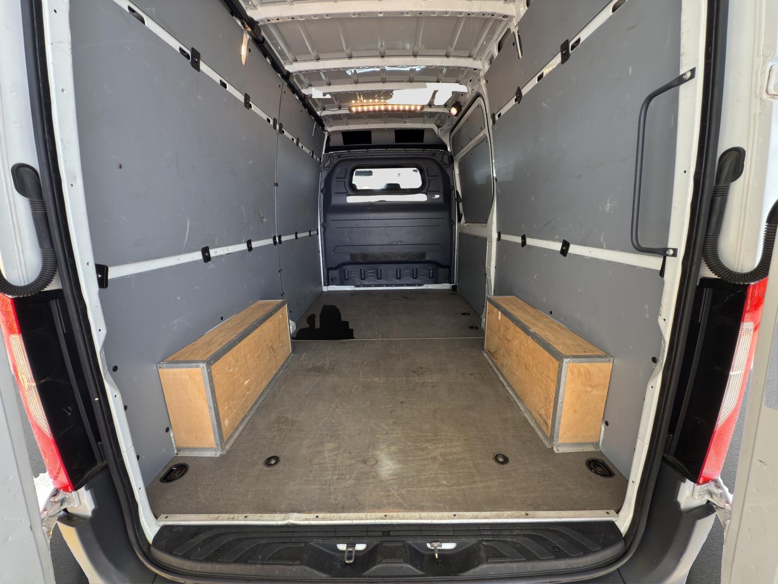 MERCEDES-BENZ Sprinter 314 CDI Standard 9G-TRONIC FWD-image-8