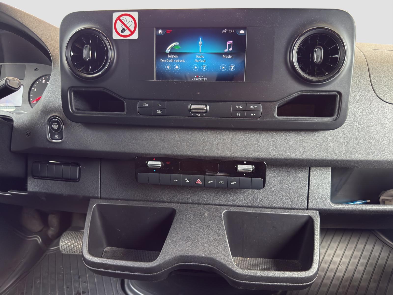 MERCEDES-BENZ Sprinter 314 CDI Standard 9G-TRONIC FWD-image-15