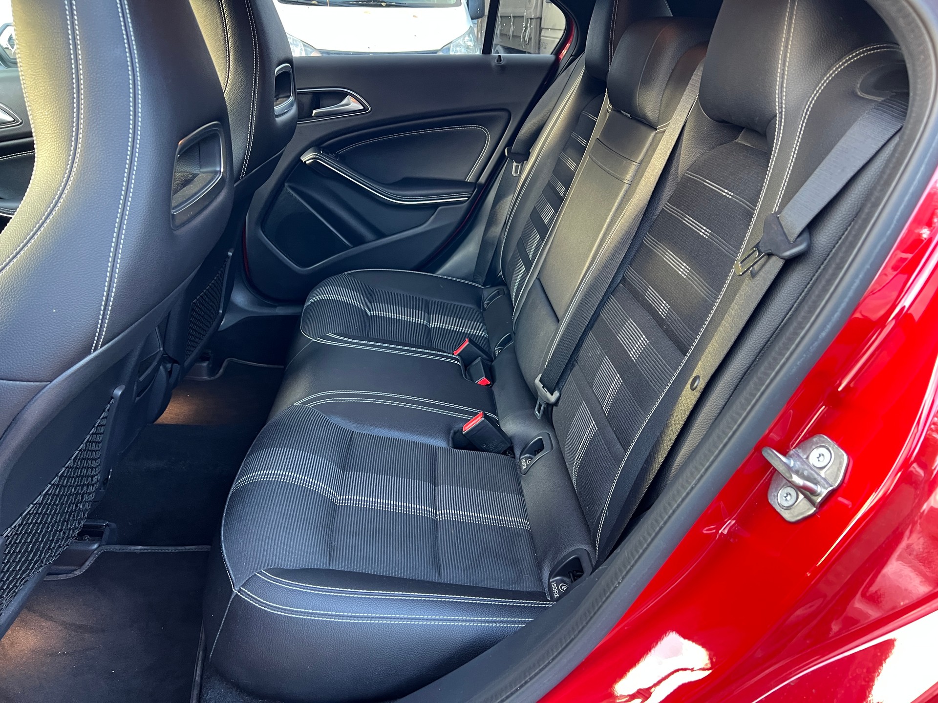MERCEDES-BENZ A 200 Style 7G-DCT-image-16