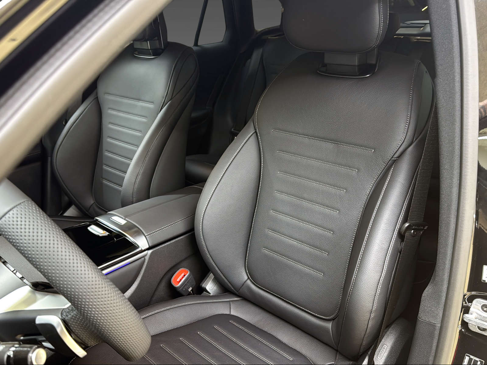MERCEDES-BENZ GLC 220 d 4Matic-image-9