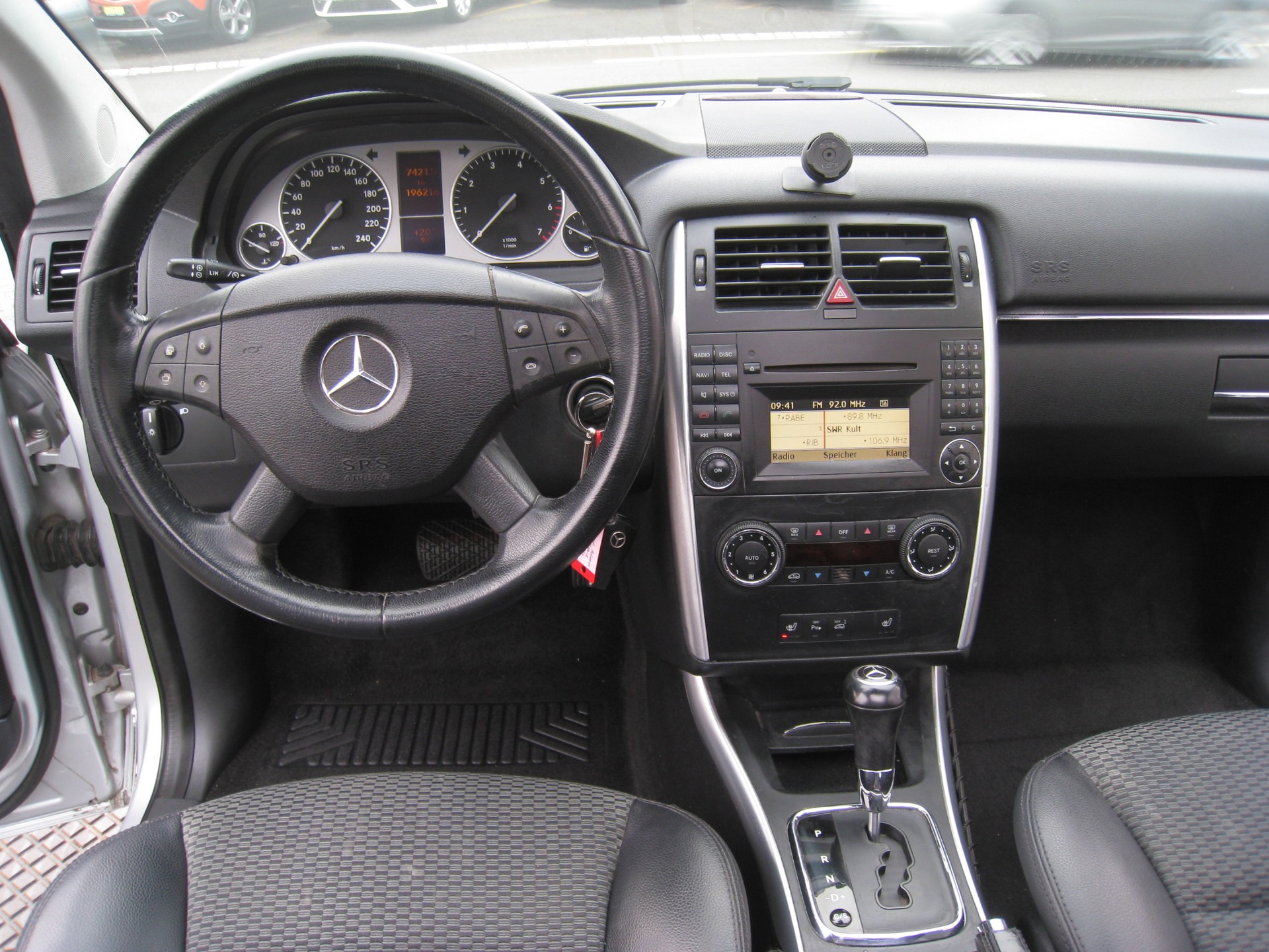 MERCEDES-BENZ B 180 (170) NGT BlueEfficiency Autotronic-image-13