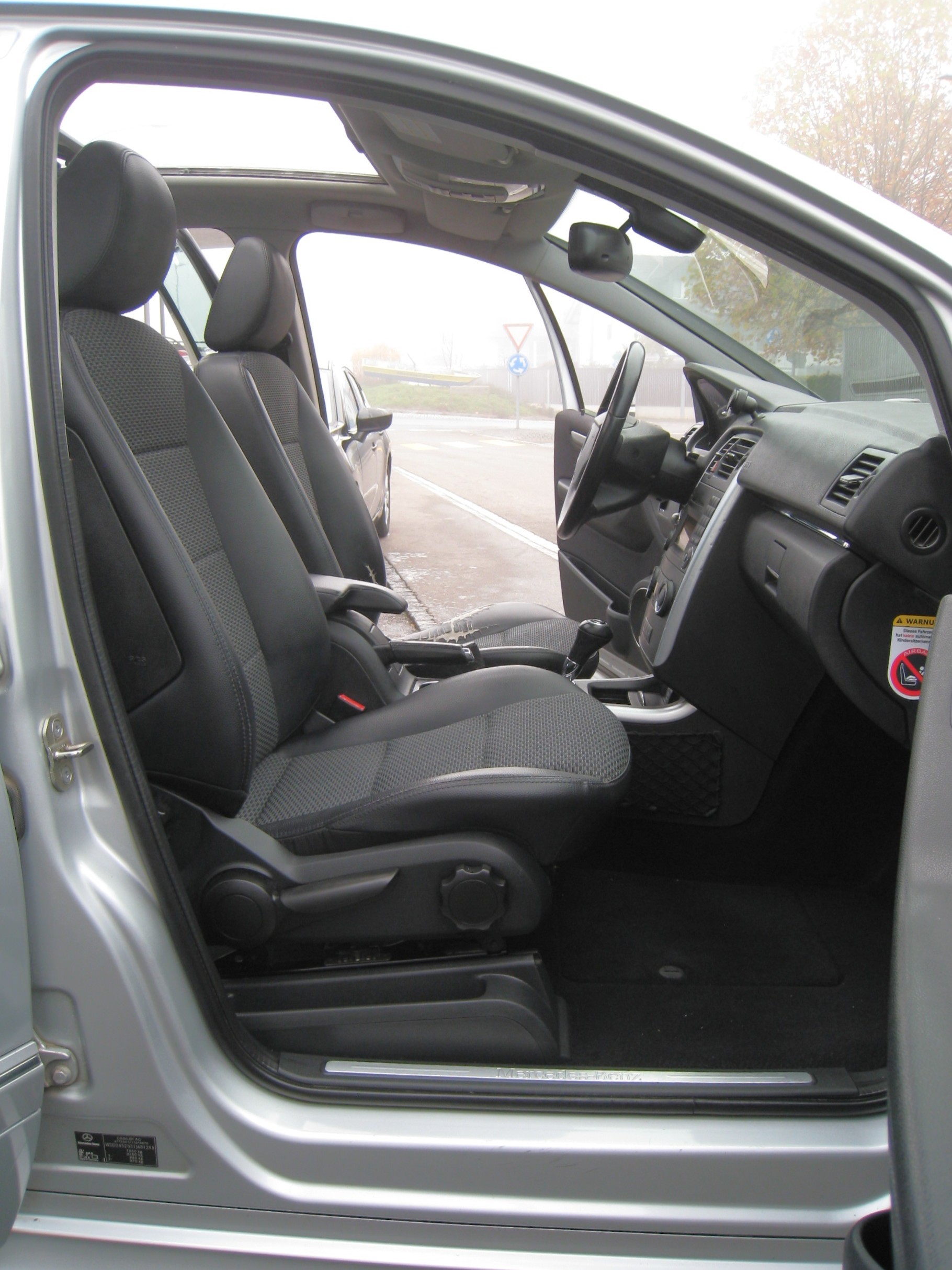 MERCEDES-BENZ B 180 (170) NGT BlueEfficiency Autotronic-image-10