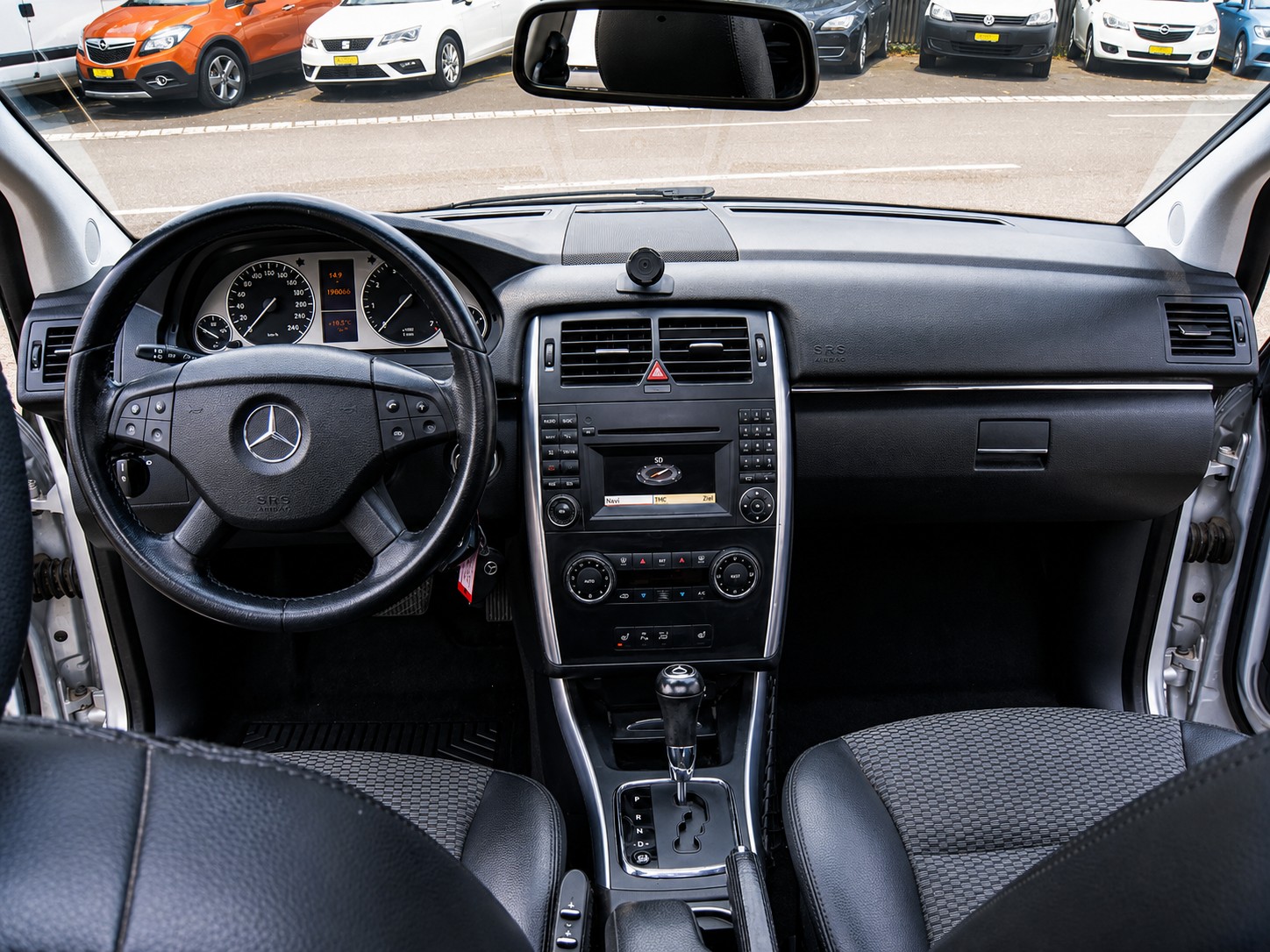MERCEDES-BENZ B 180 (170) NGT BlueEfficiency Autotronic-image-8