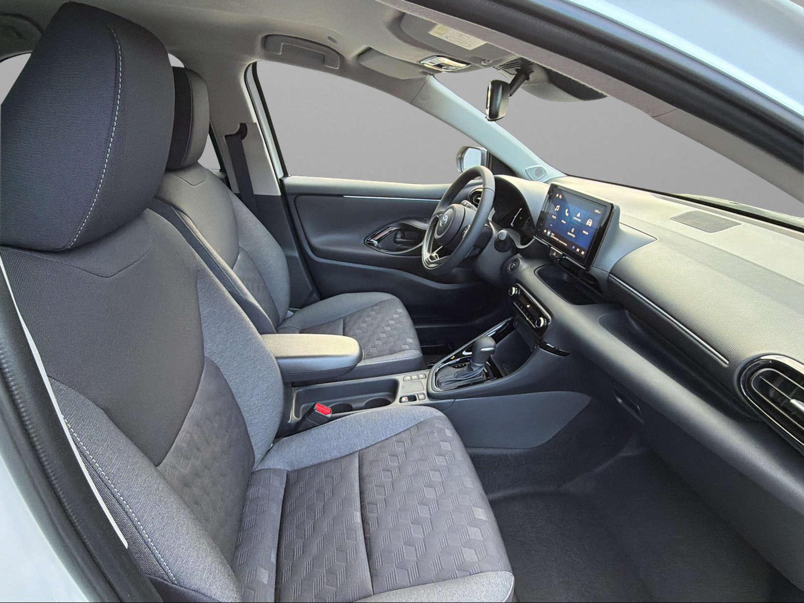 TOYOTA Yaris 1.5 VVT-i HSD Trend-image-7
