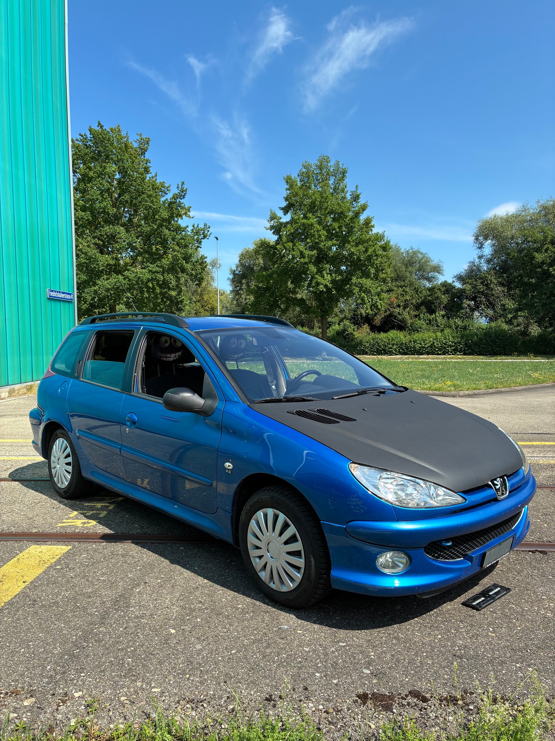 PEUGEOT 206 SW 1.4 16V XS-image-2