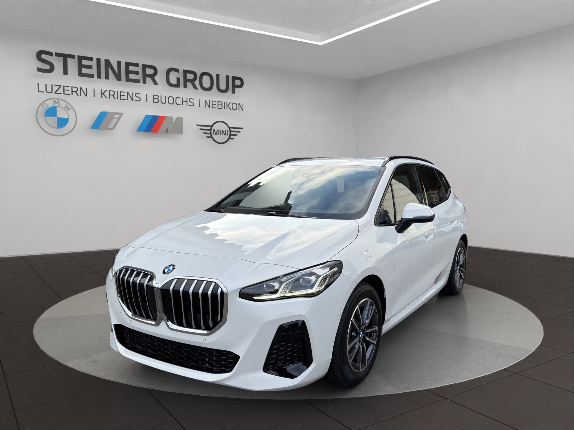BMW 220i Active Tourer M Sport DKG-image-0