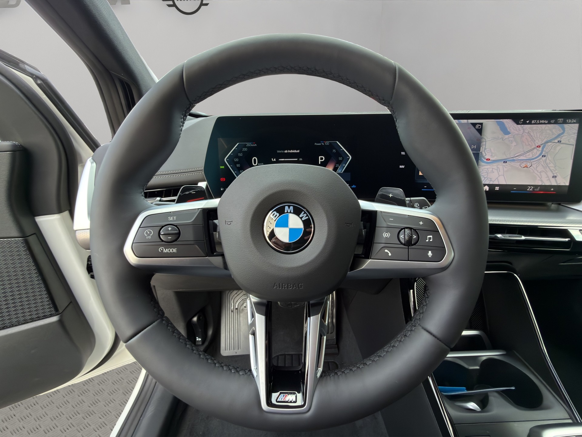BMW 220i Active Tourer M Sport DKG-image-10