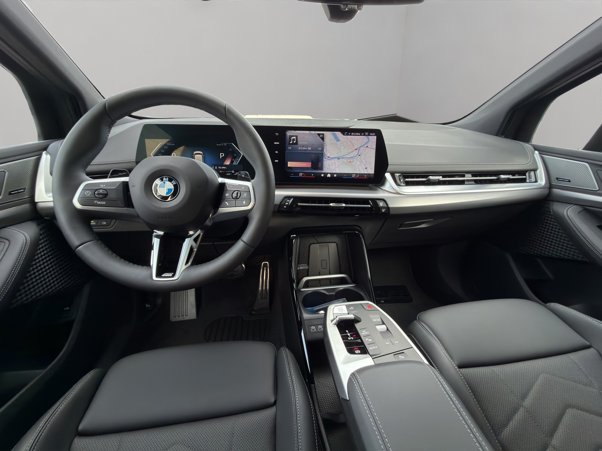 BMW 220i Active Tourer M Sport DKG-image-12