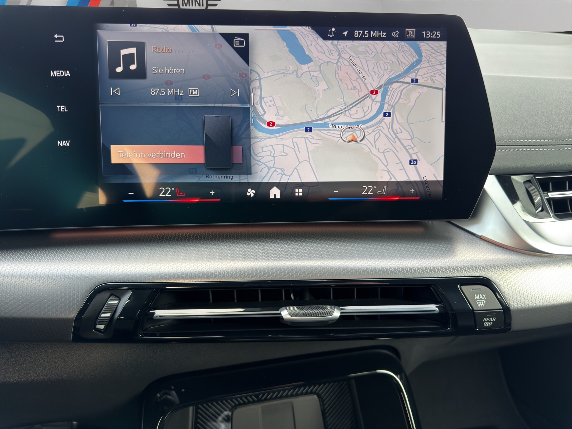 BMW 220i Active Tourer M Sport DKG-image-14