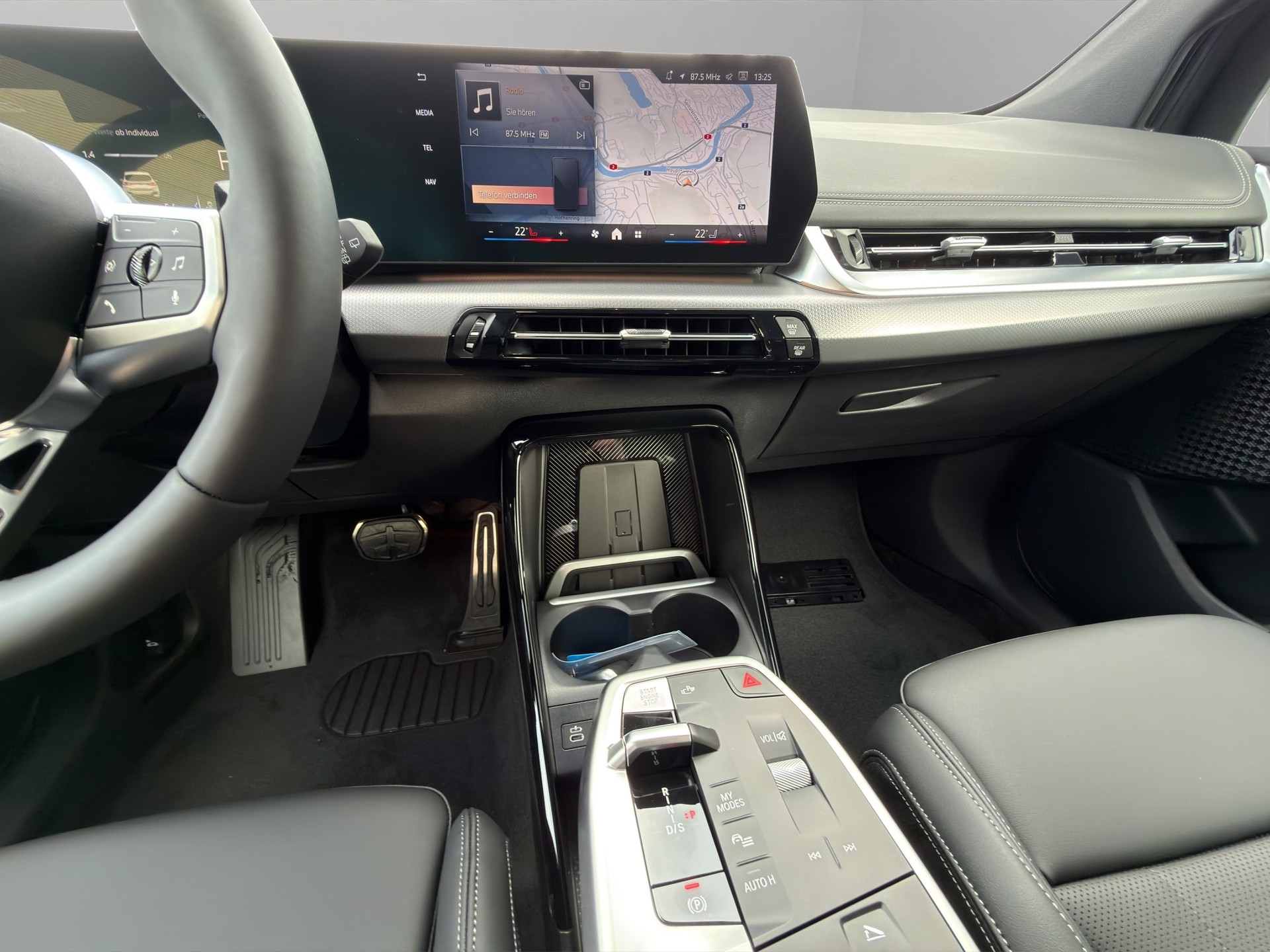 BMW 220i Active Tourer M Sport DKG-image-13