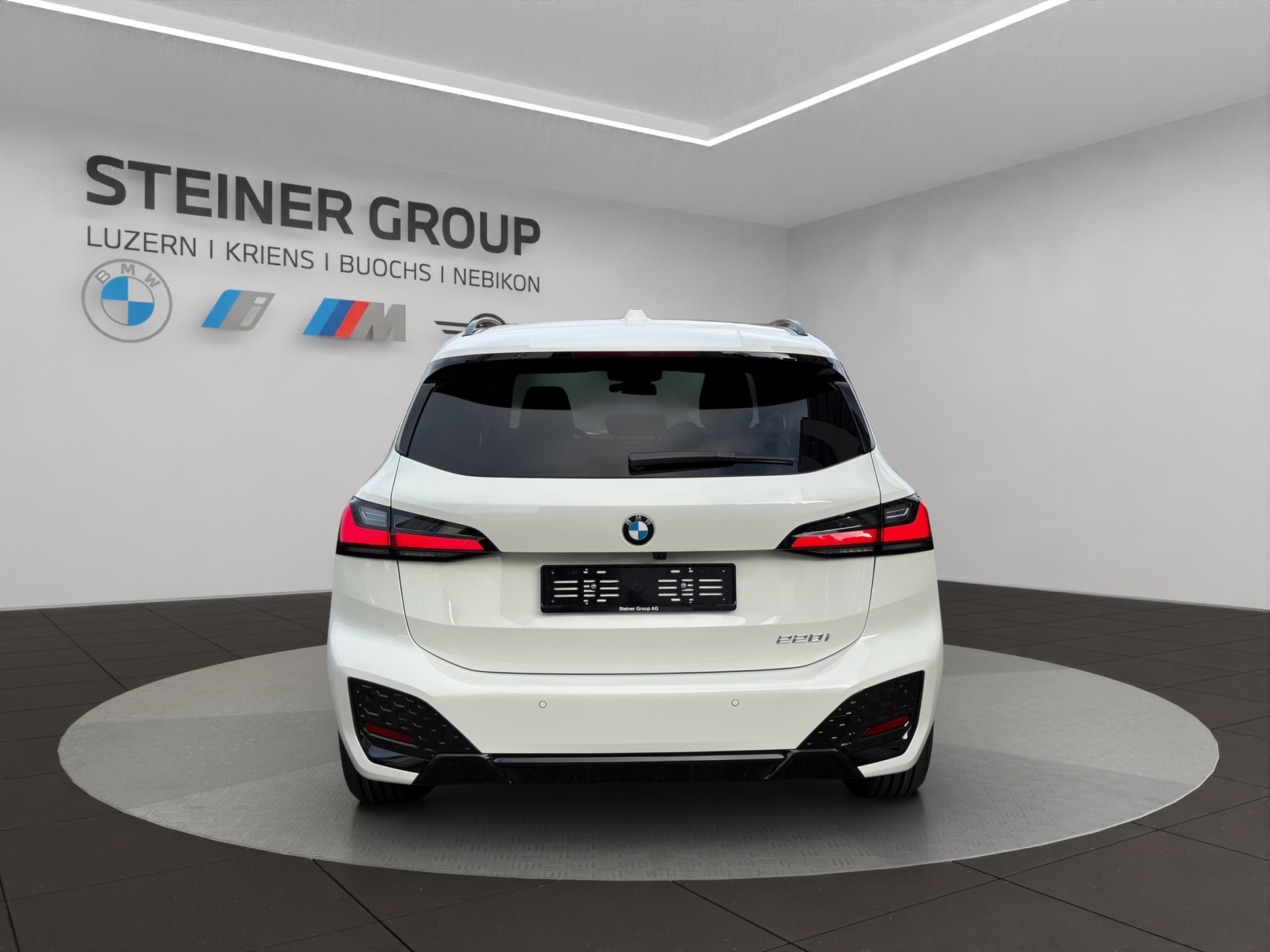 BMW 220i Active Tourer M Sport DKG-image-5
