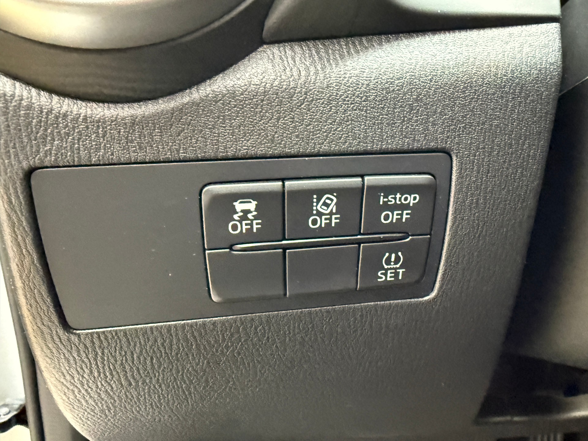 MAZDA 2 SKYACTIV-G 90 Homura Automat-image-21