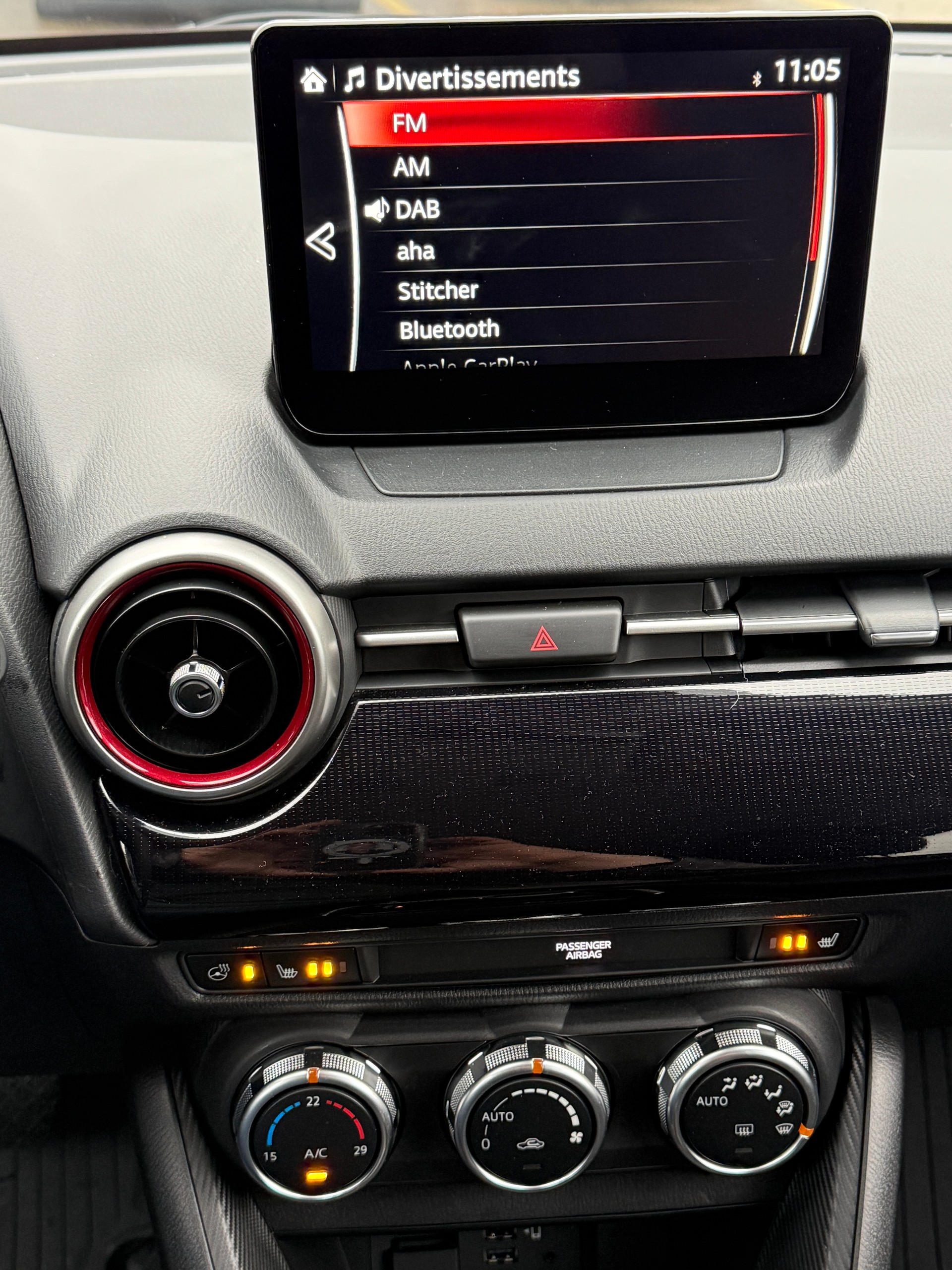 MAZDA 2 SKYACTIV-G 90 Homura Automat-image-22