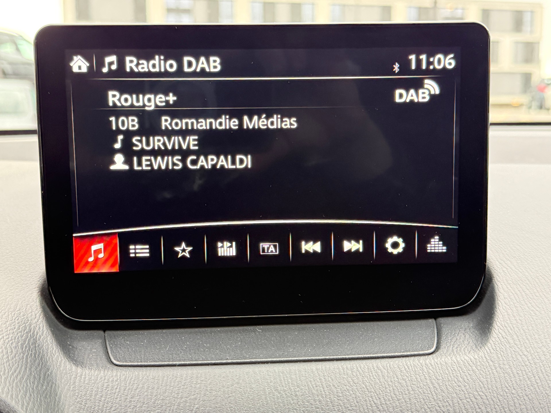 MAZDA 2 SKYACTIV-G 90 Homura Automat-image-24