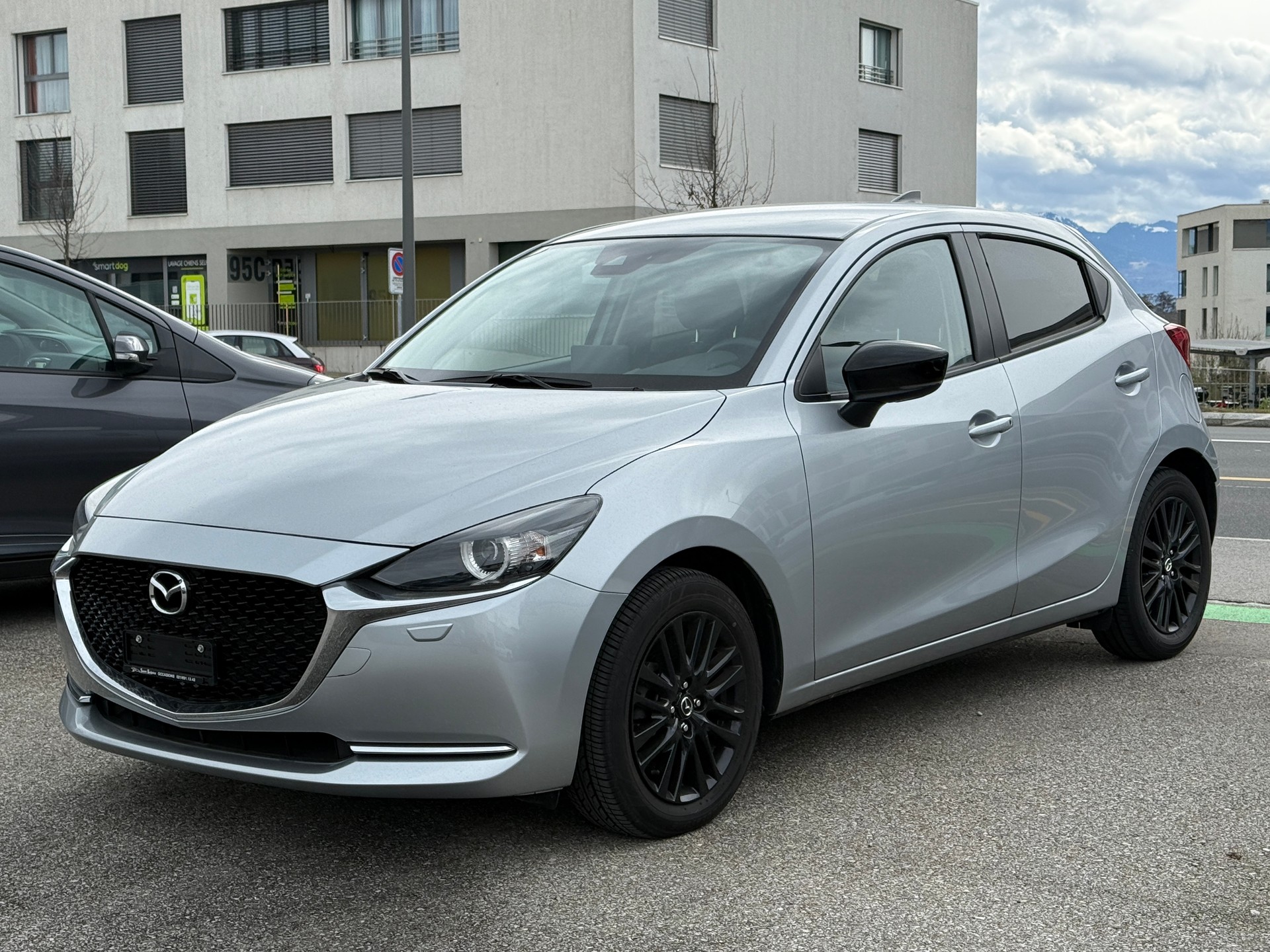 MAZDA 2 SKYACTIV-G 90 Homura Automat-showroom-element-2