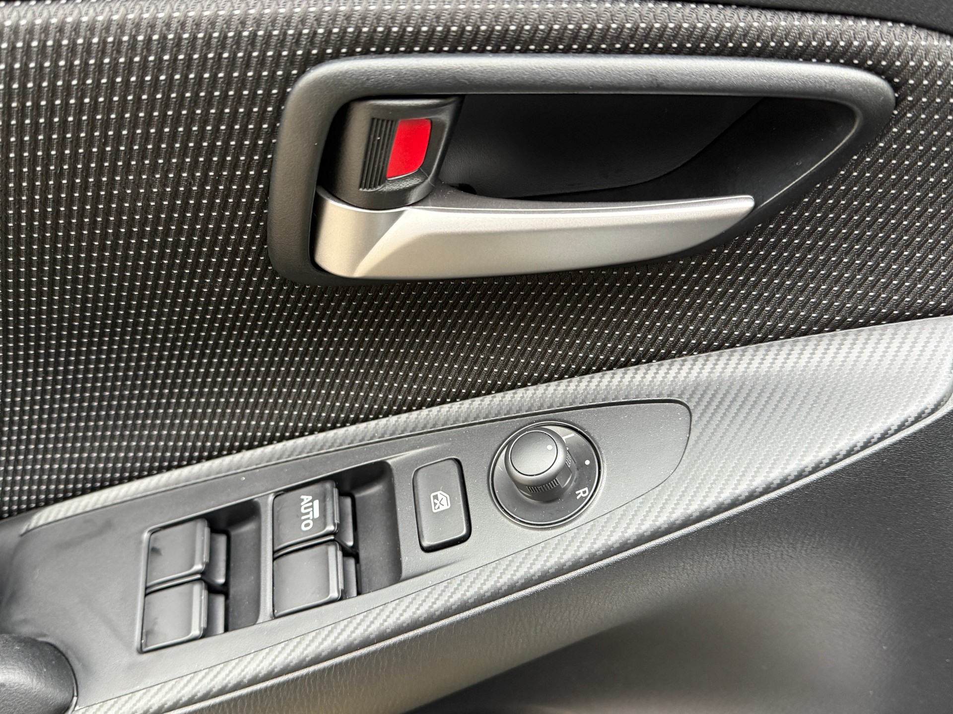 MAZDA 2 SKYACTIV-G 90 Homura Automat-image-20