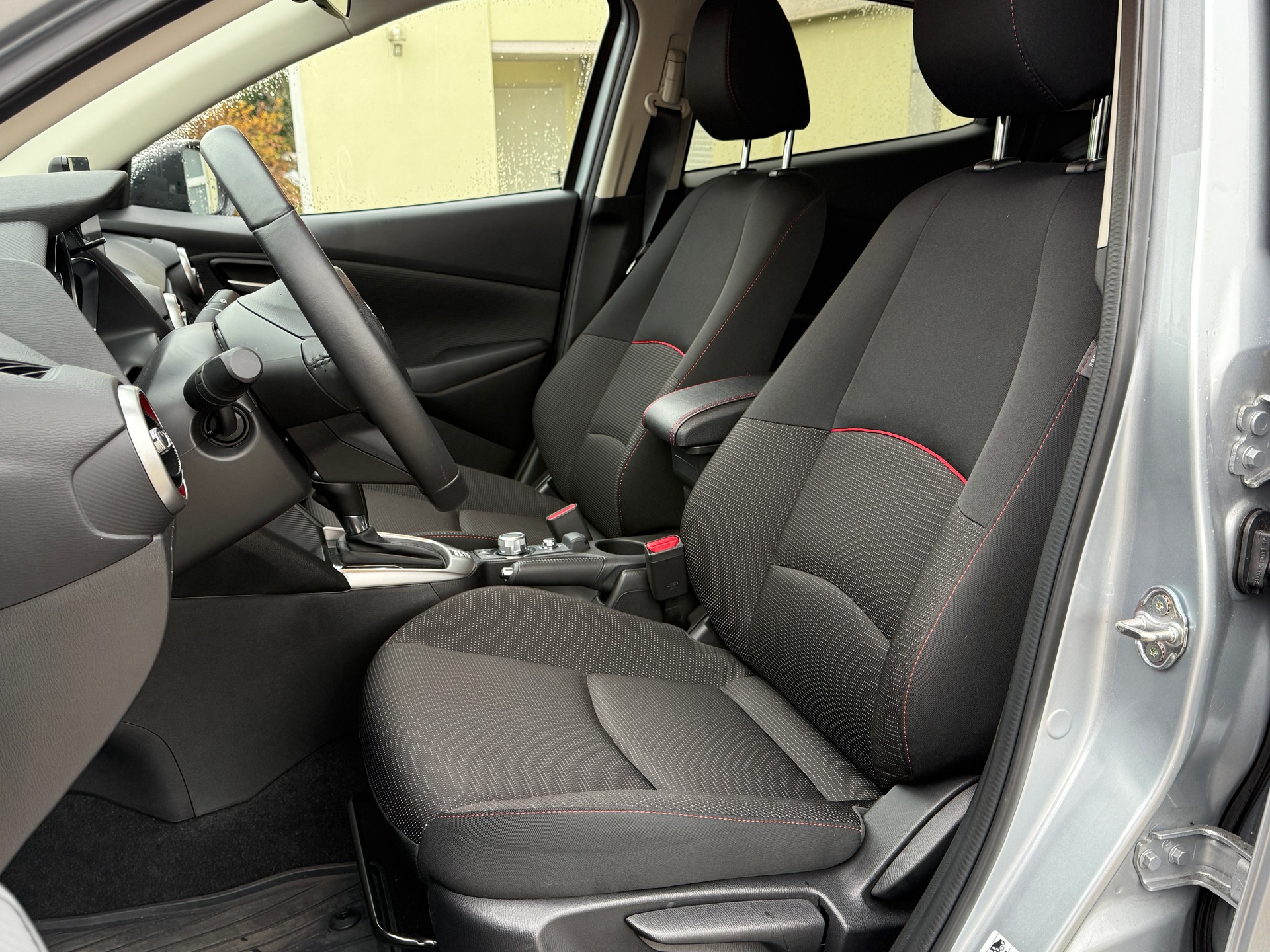 MAZDA 2 SKYACTIV-G 90 Homura Automat-image-16