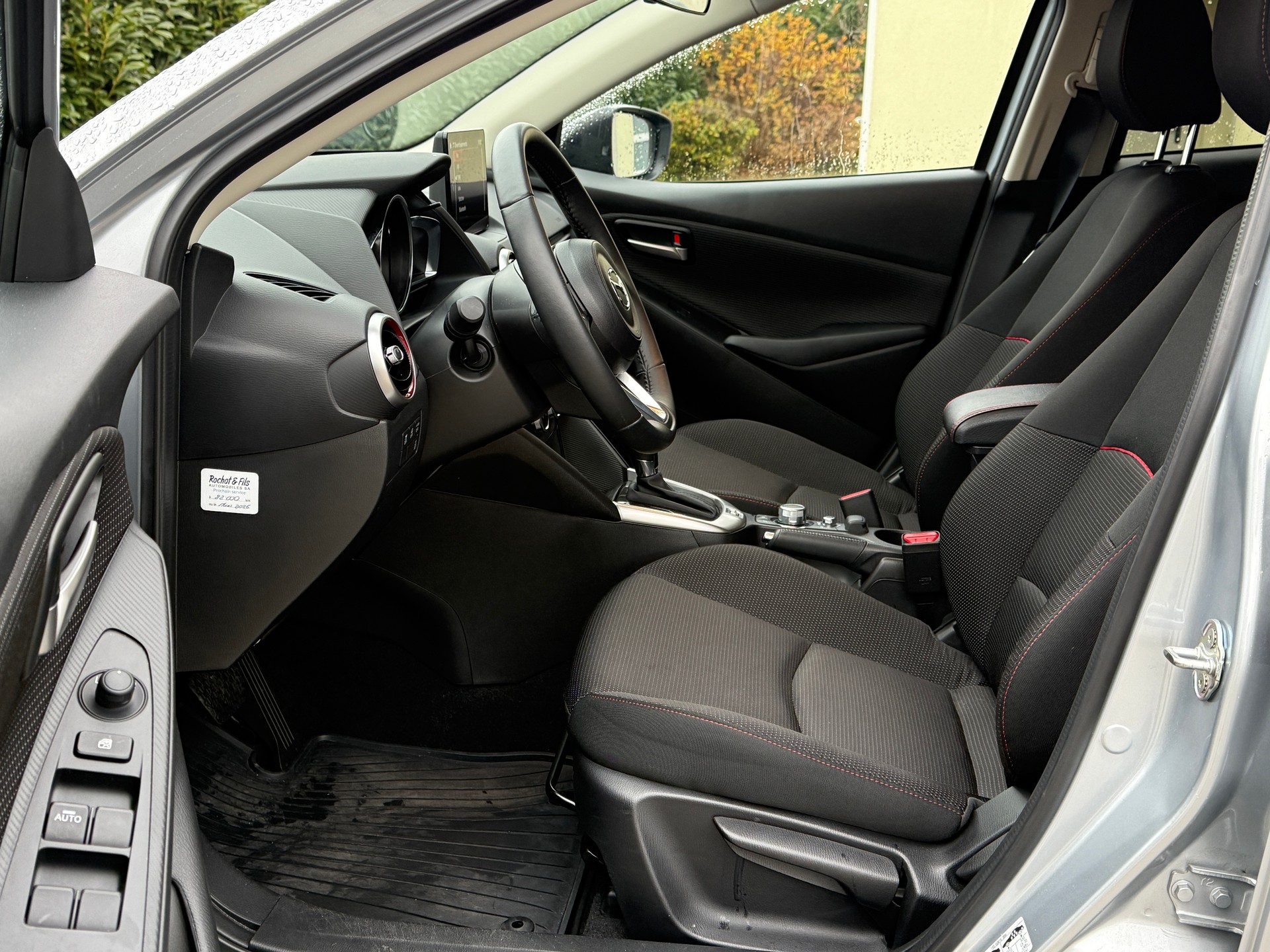 MAZDA 2 SKYACTIV-G 90 Homura Automat-image-27