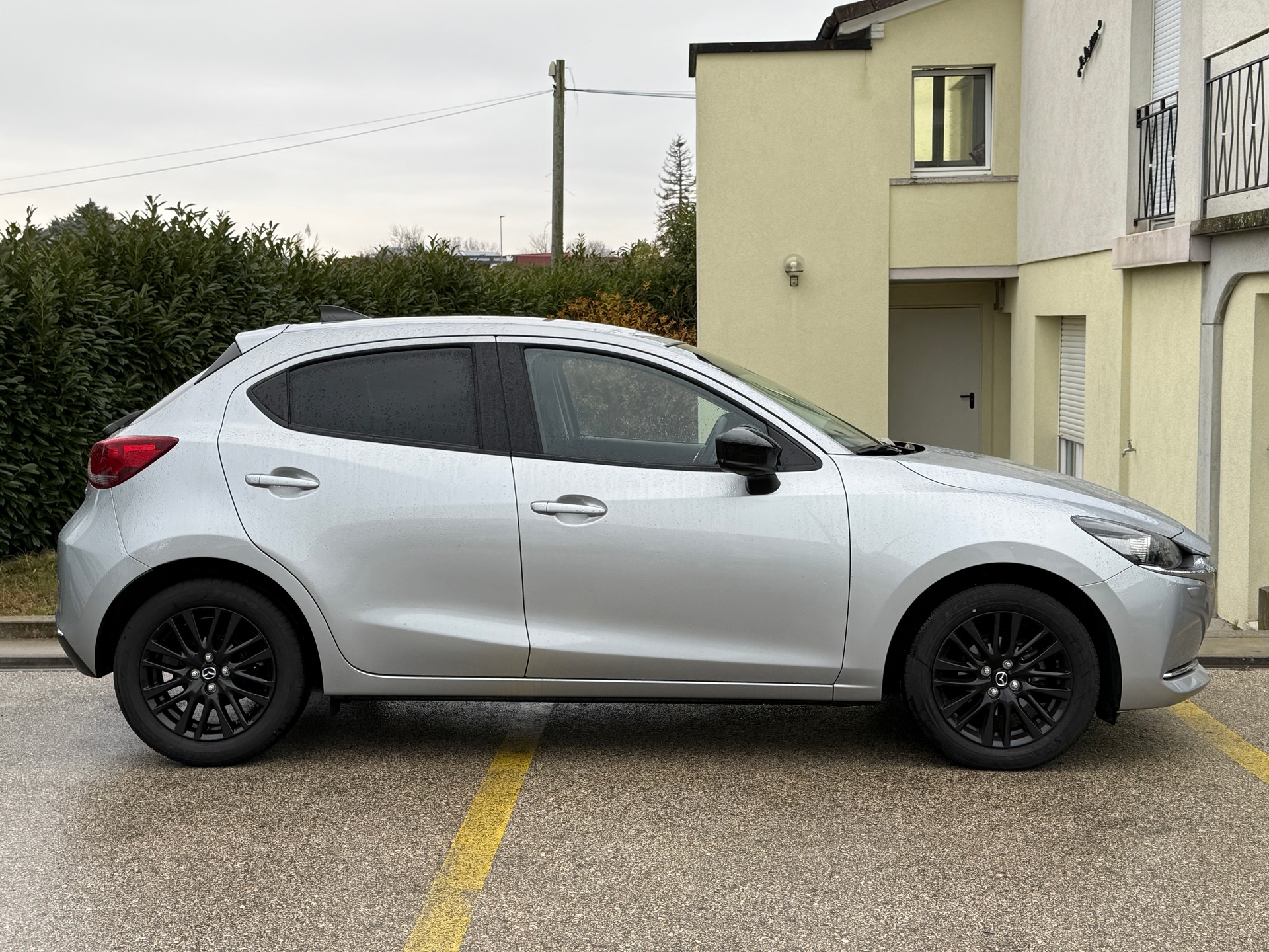 MAZDA 2 SKYACTIV-G 90 Homura Automat-image-8