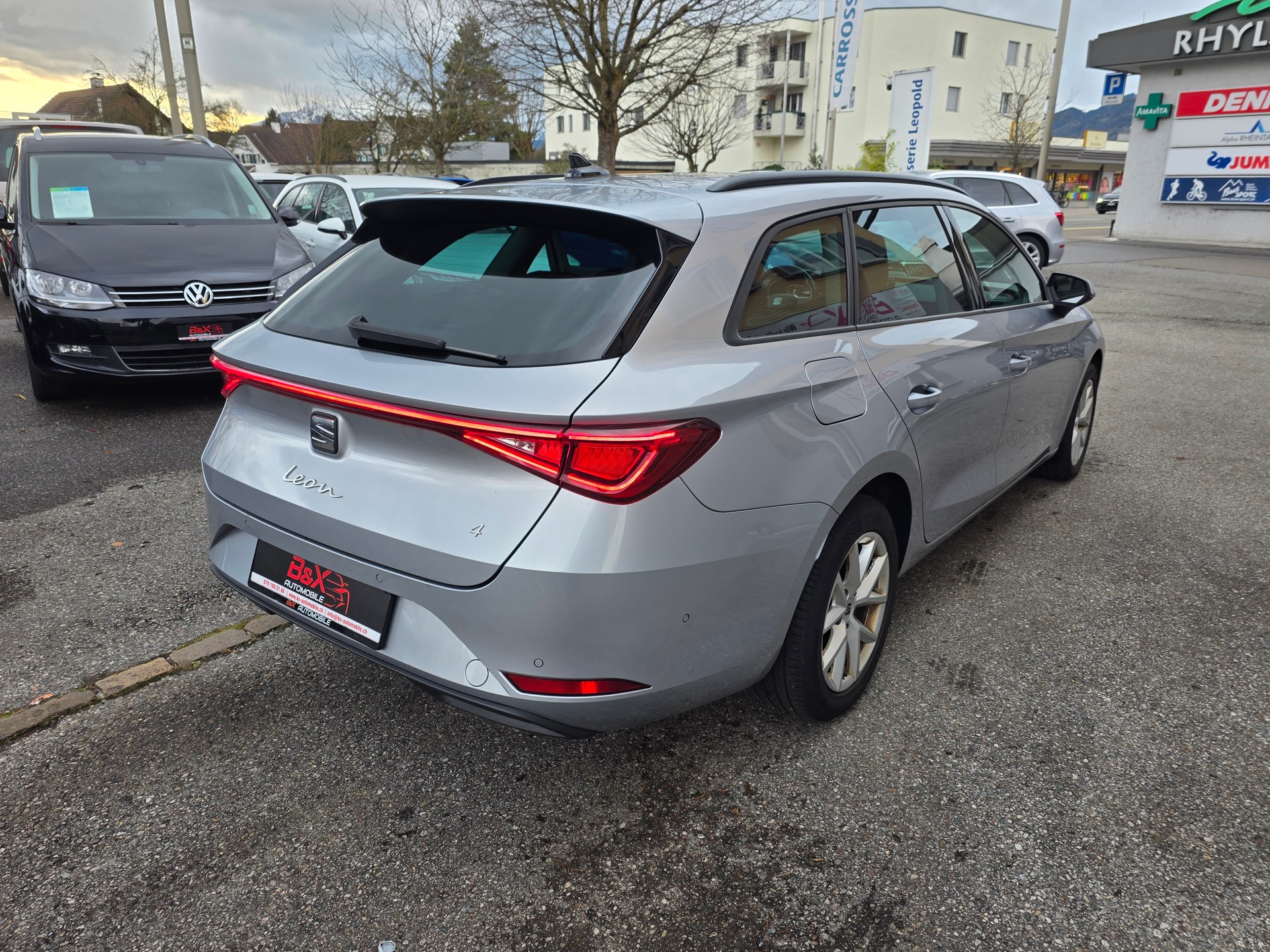 SEAT Leon ST 2.0 TDI EVO DSG 4Drive Style-image-9