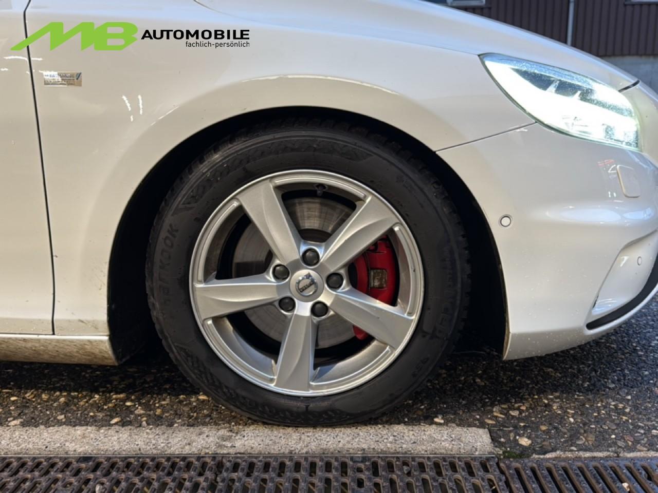 VOLVO V40 2.0 D4 Momentum S/S-image-10
