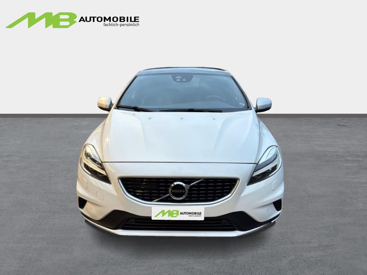 VOLVO V40 2.0 D4 Momentum S/S-image-1