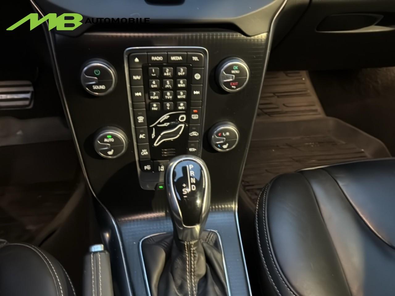 VOLVO V40 2.0 D4 Momentum S/S-image-12