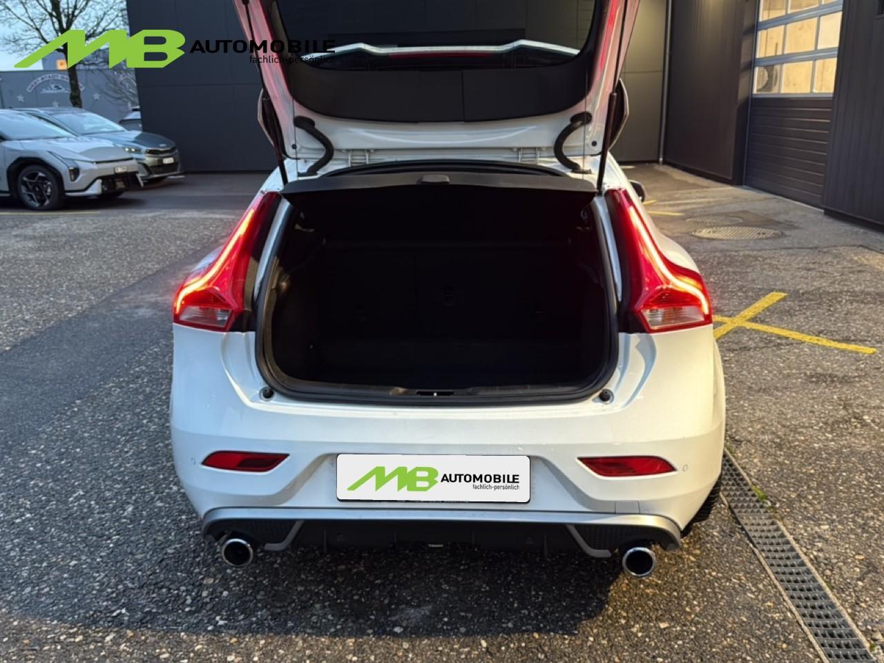 VOLVO V40 2.0 D4 Momentum S/S-image-5