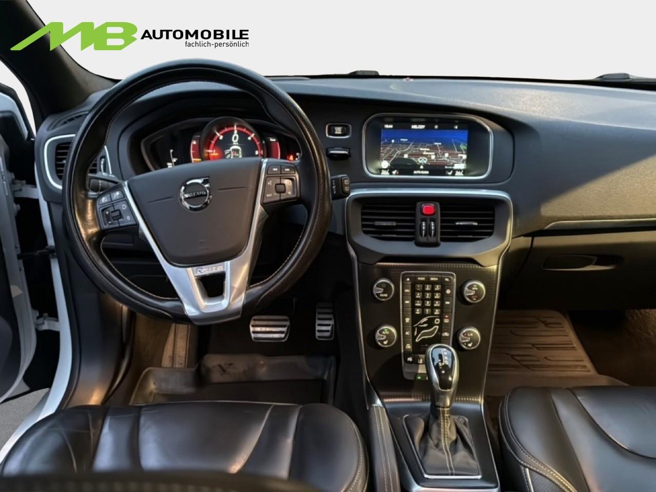 VOLVO V40 2.0 D4 Momentum S/S-image-7
