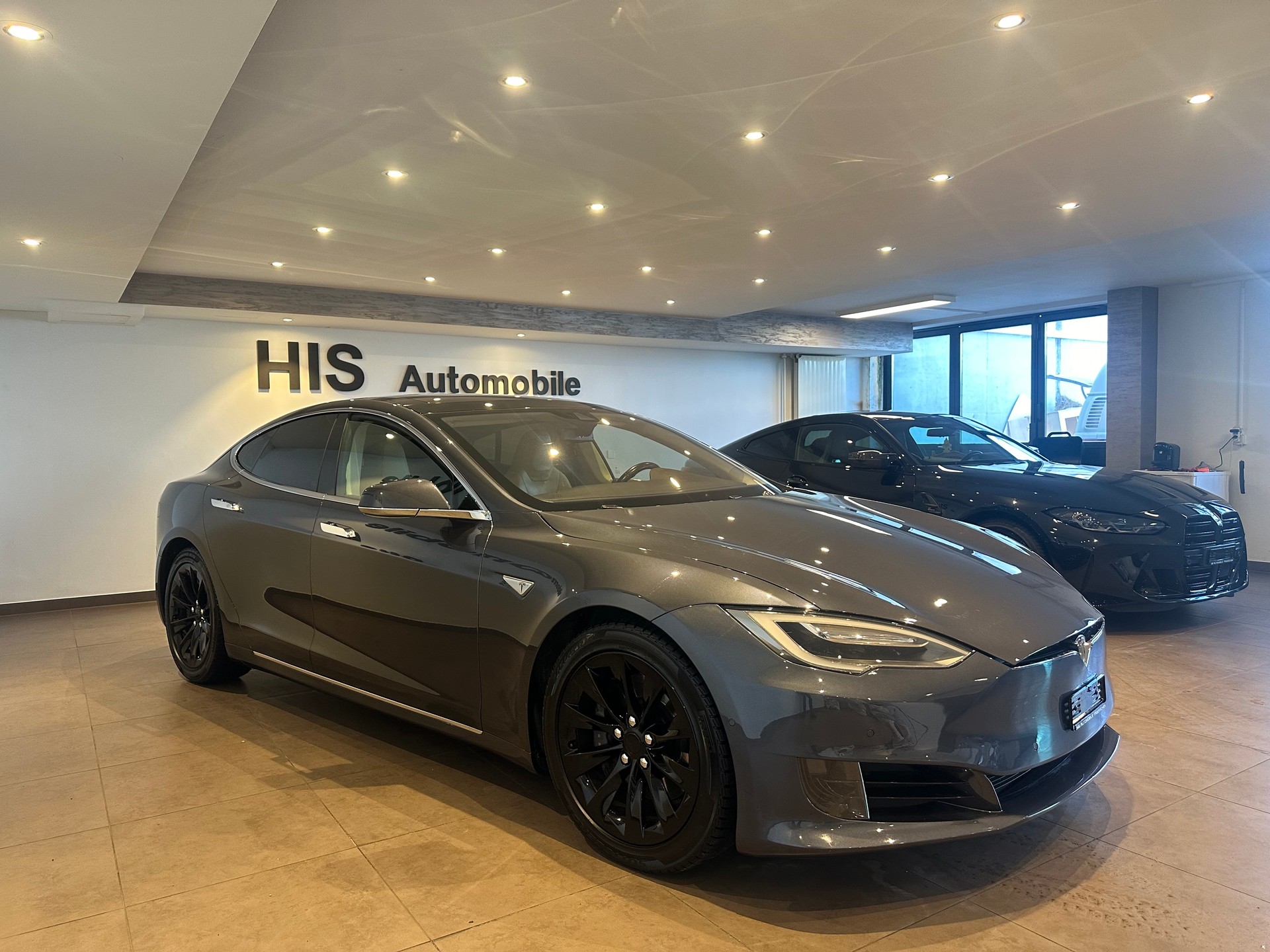 TESLA Model S 70 D-image-4