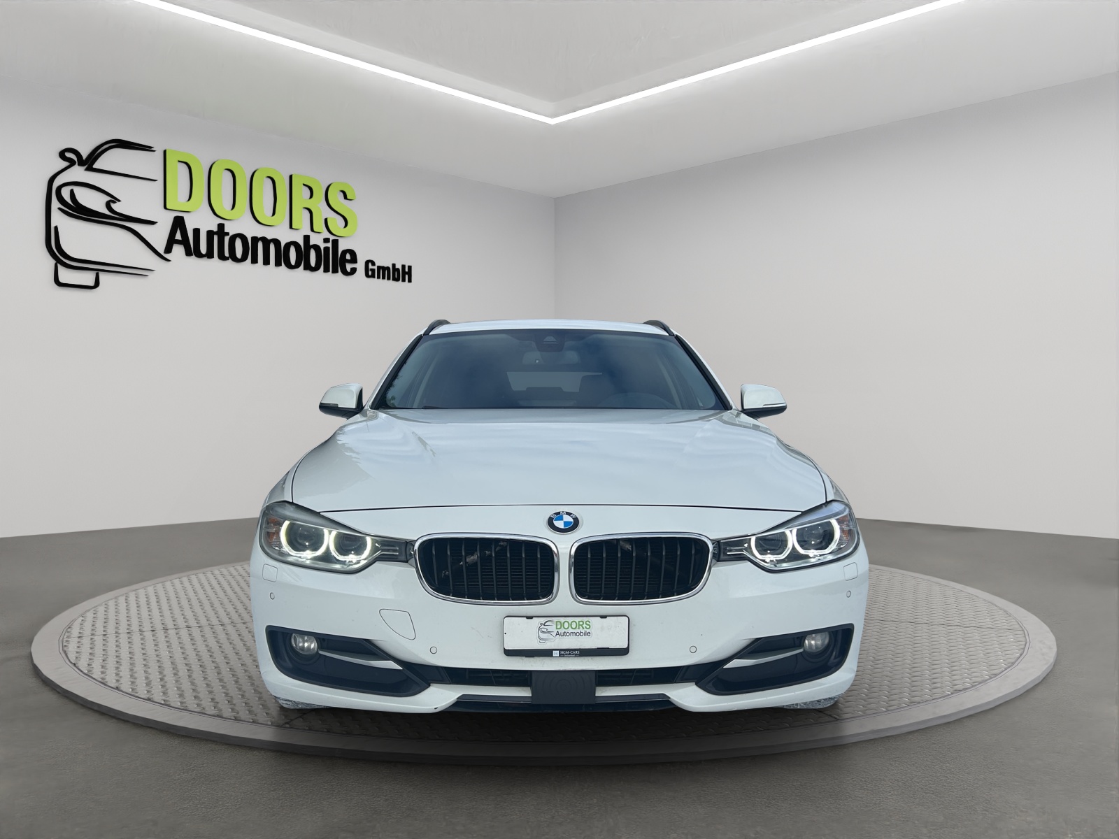 BMW 320d Touring Steptronic-image-1