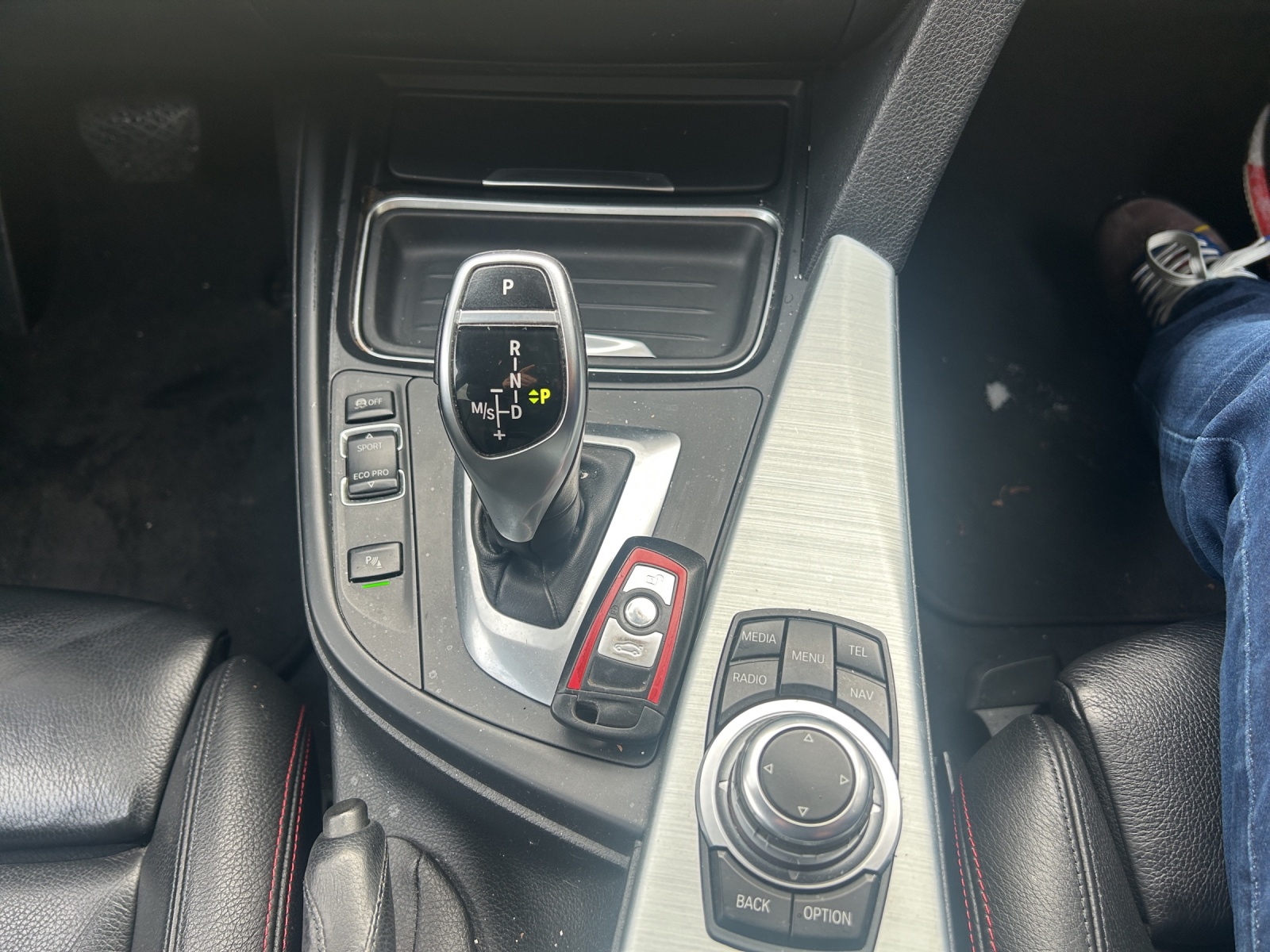 BMW 320d Touring Steptronic-image-10