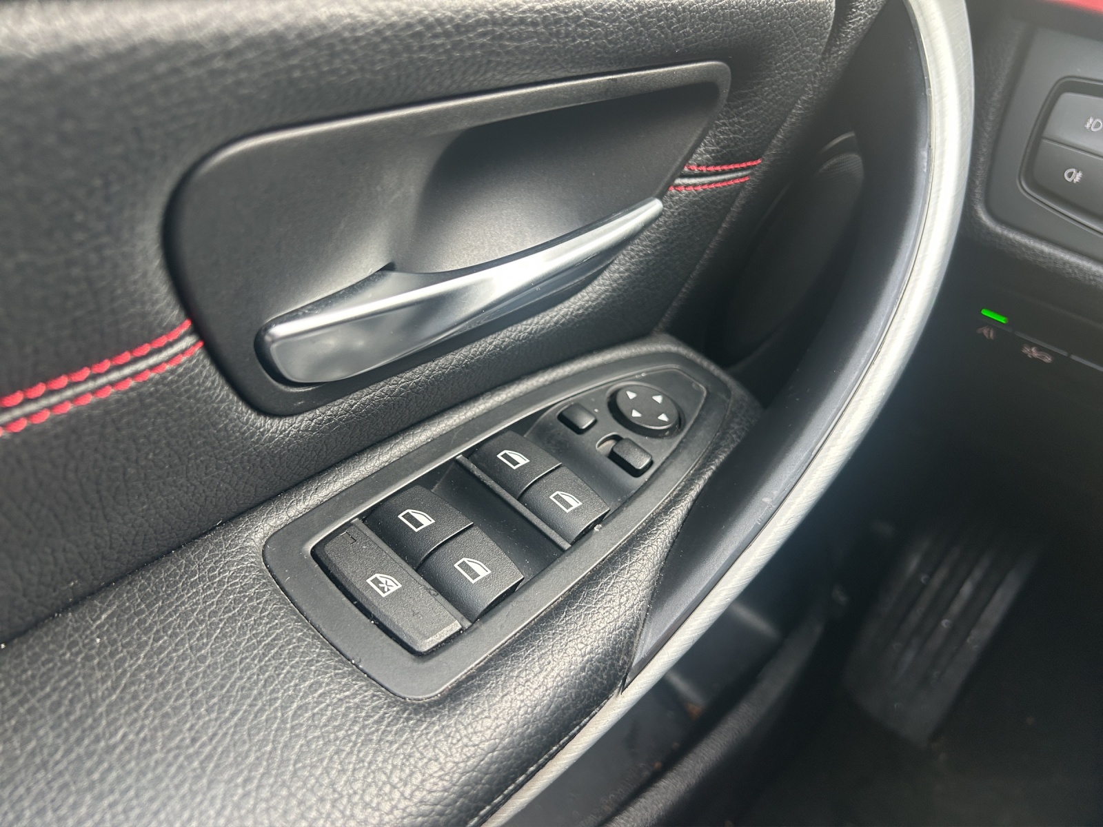 BMW 320d Touring Steptronic-image-15